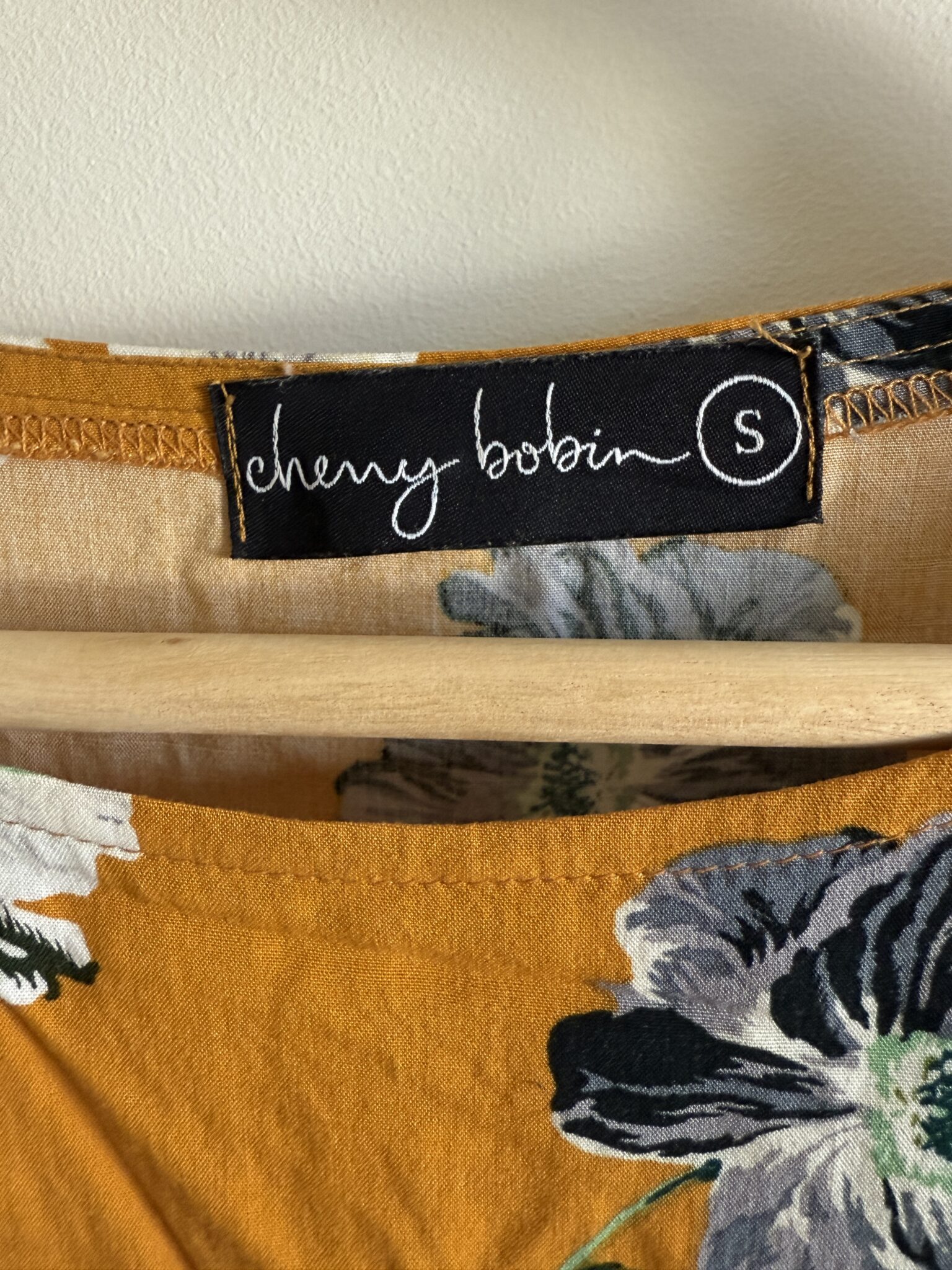 Image for Robe Cherry Bobin