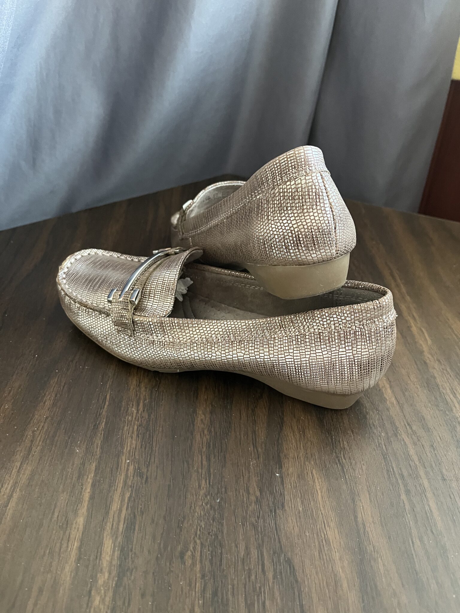 Image for Souliers dorés - Naturalizer