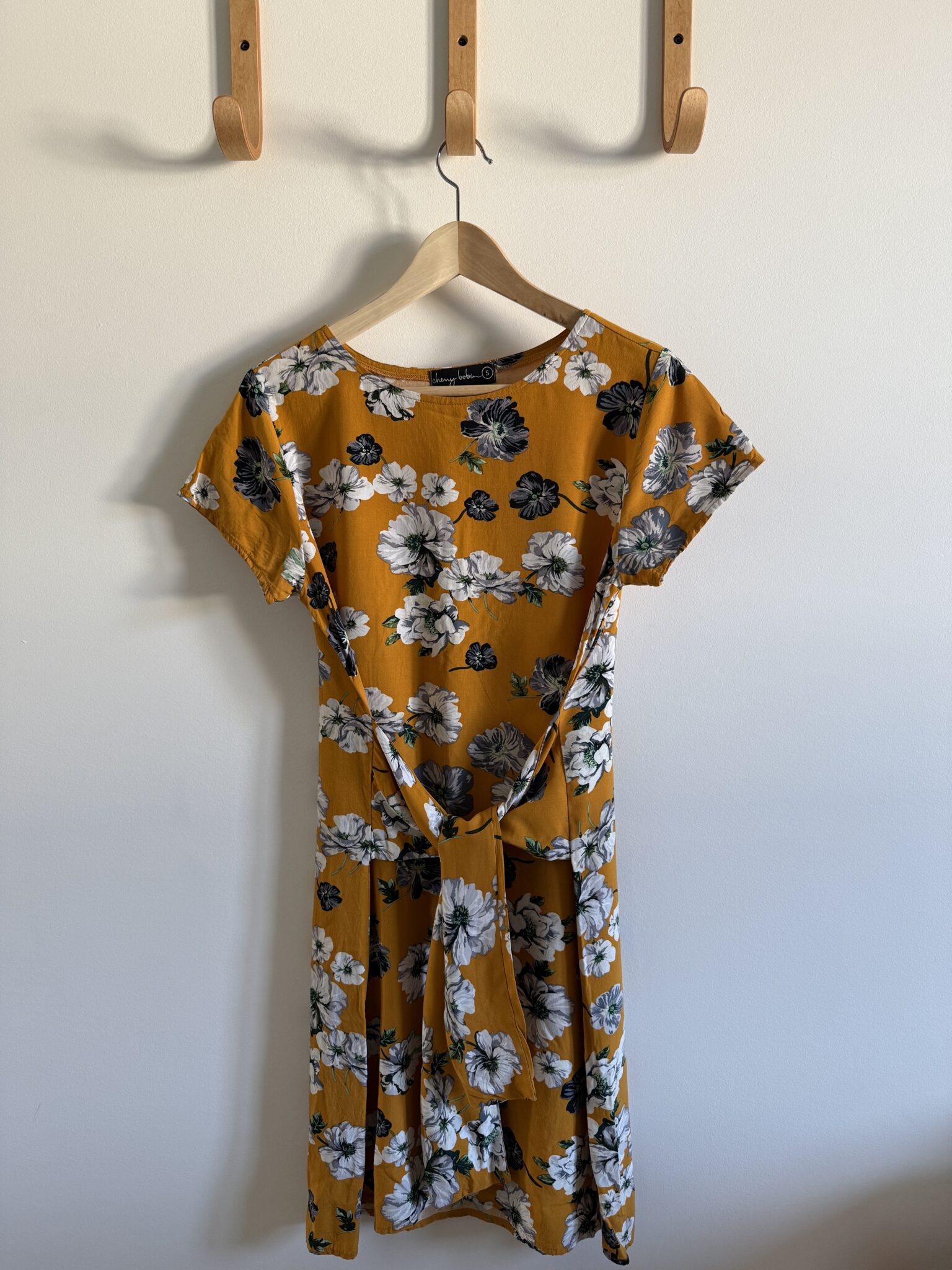 Featured image for Robe Cherry Bobin