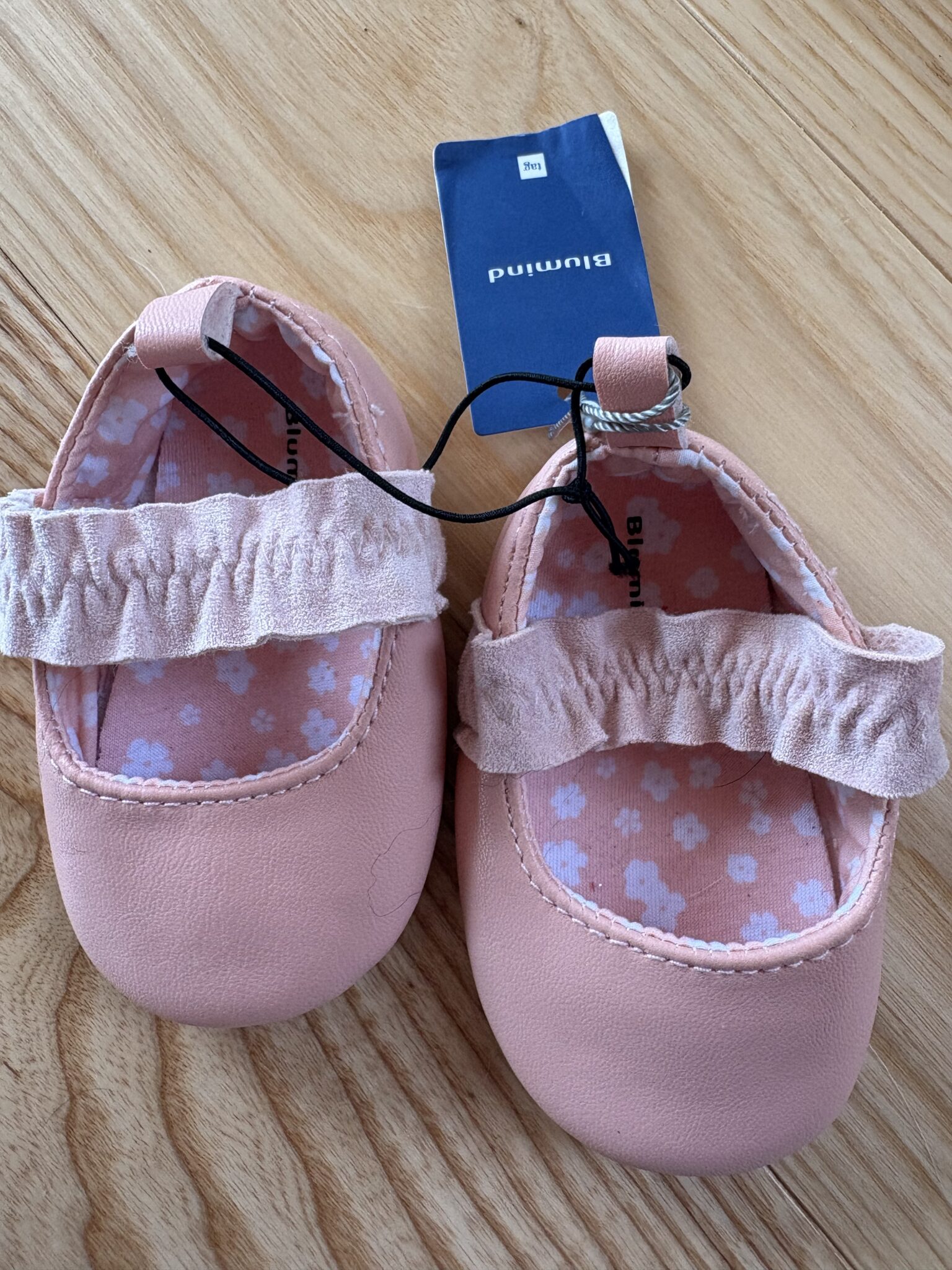 Featured image for Chaussons roses - Neufs !