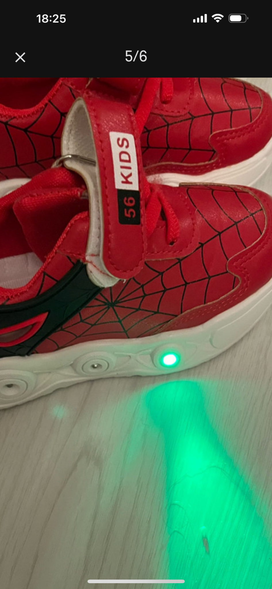 Image for Espadrilles lumineuses Spiderman