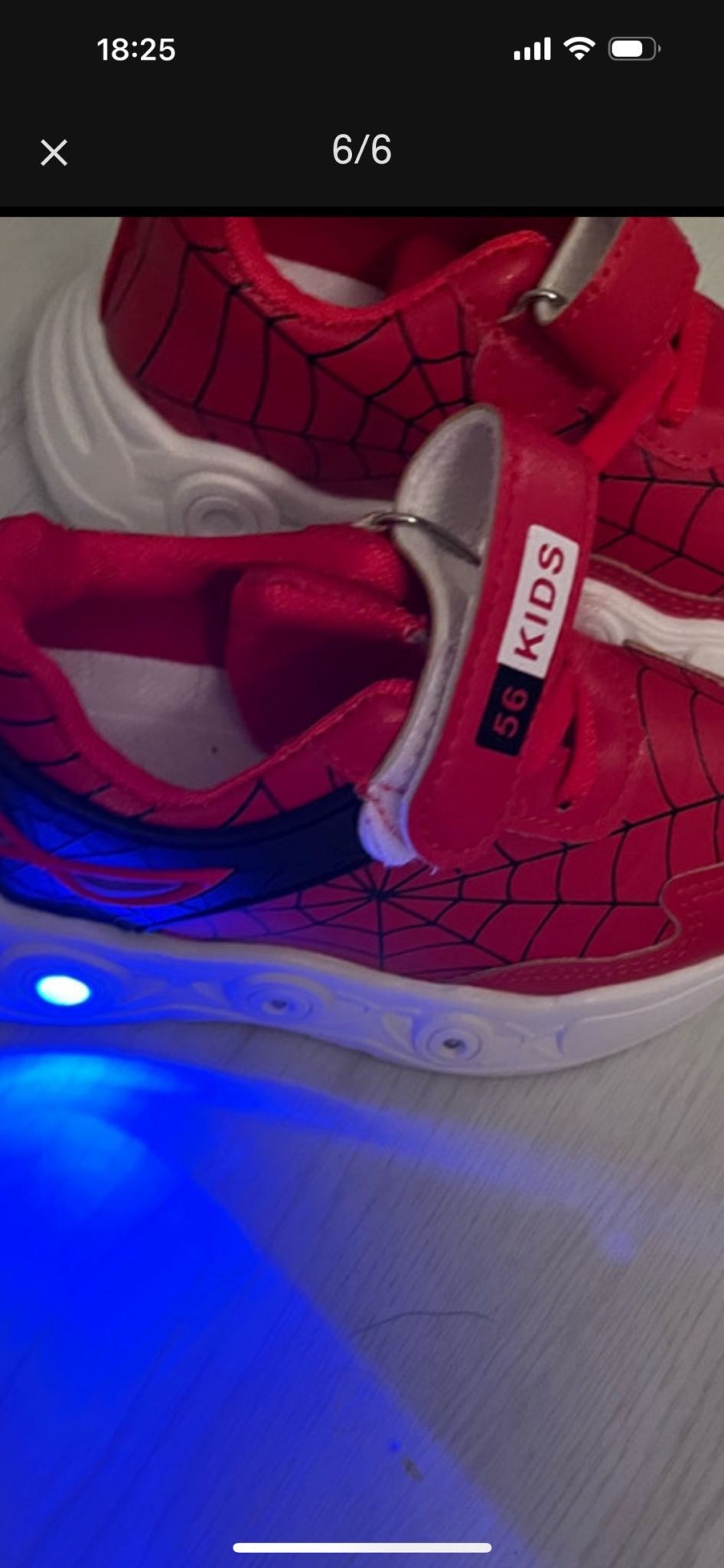 Image for Espadrilles lumineuses Spiderman