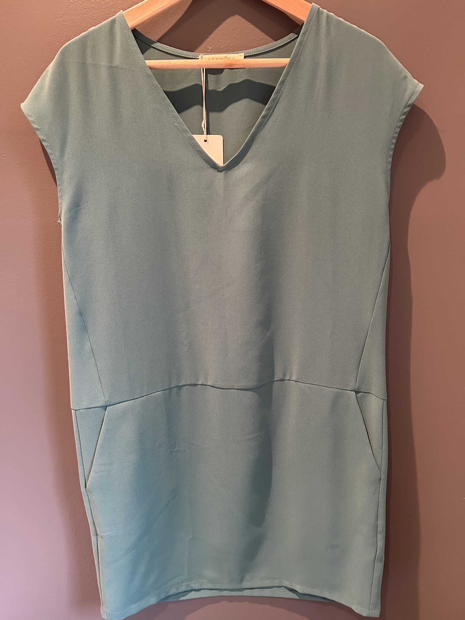 Featured image for Robe droite verte