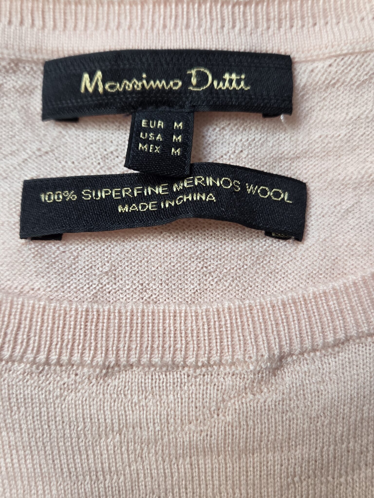 Featured image for Massimo DUTTI Magnifique pull 100 % laine mérinos extrafine