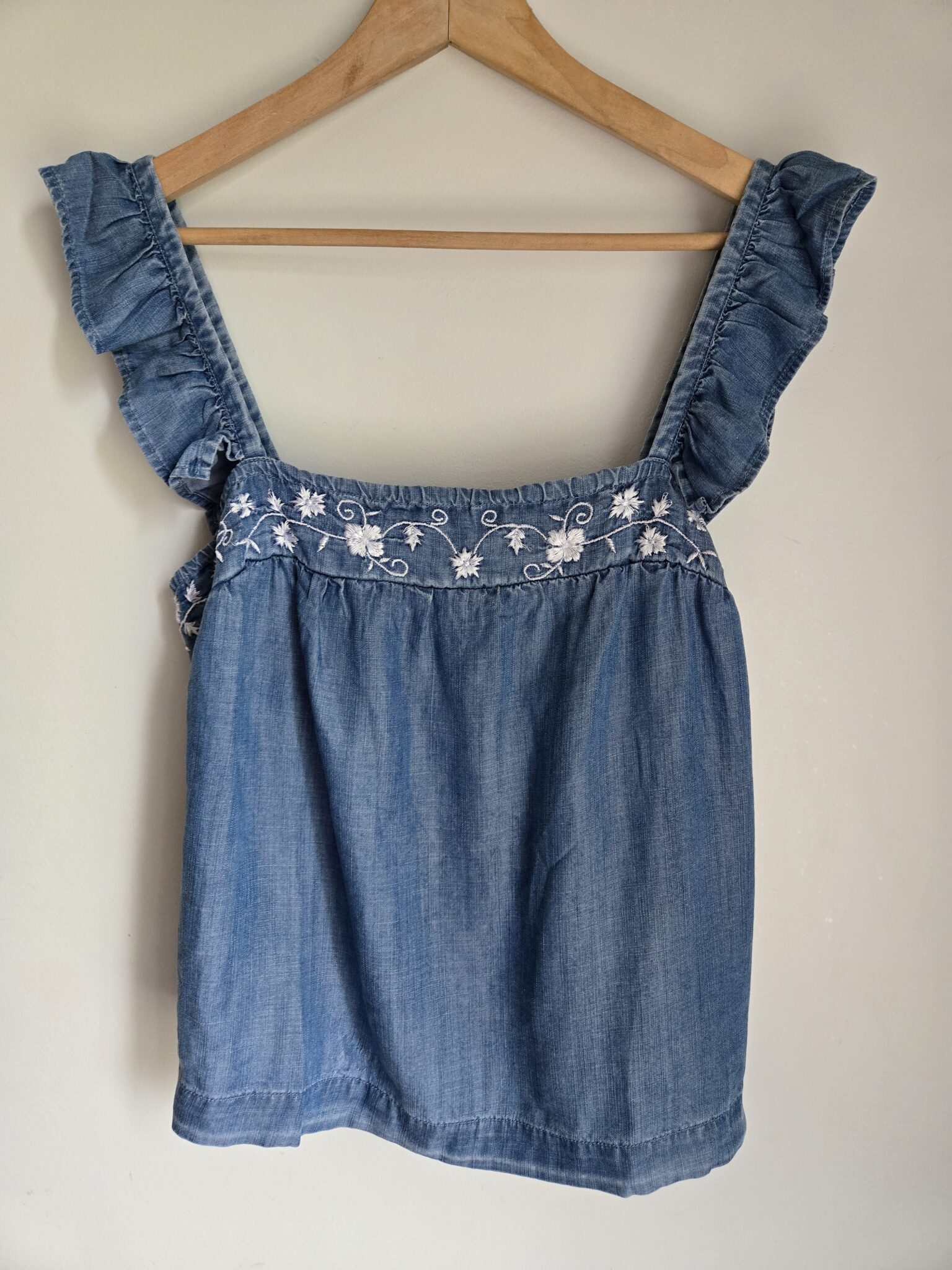 Featured image for HARPER HERITAGE sleeveless top in tencel