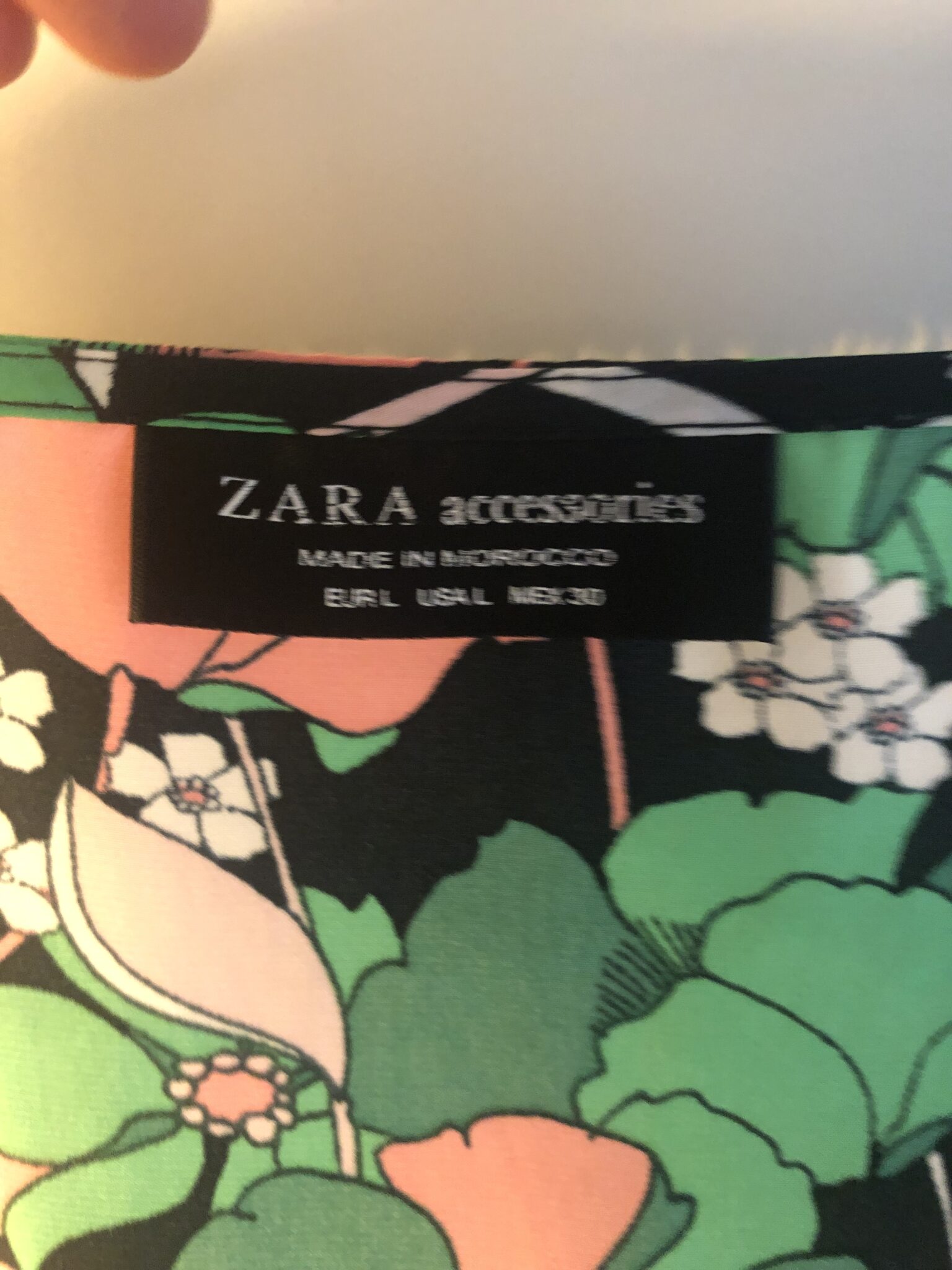 Image for Body blouse Zara large fait petit