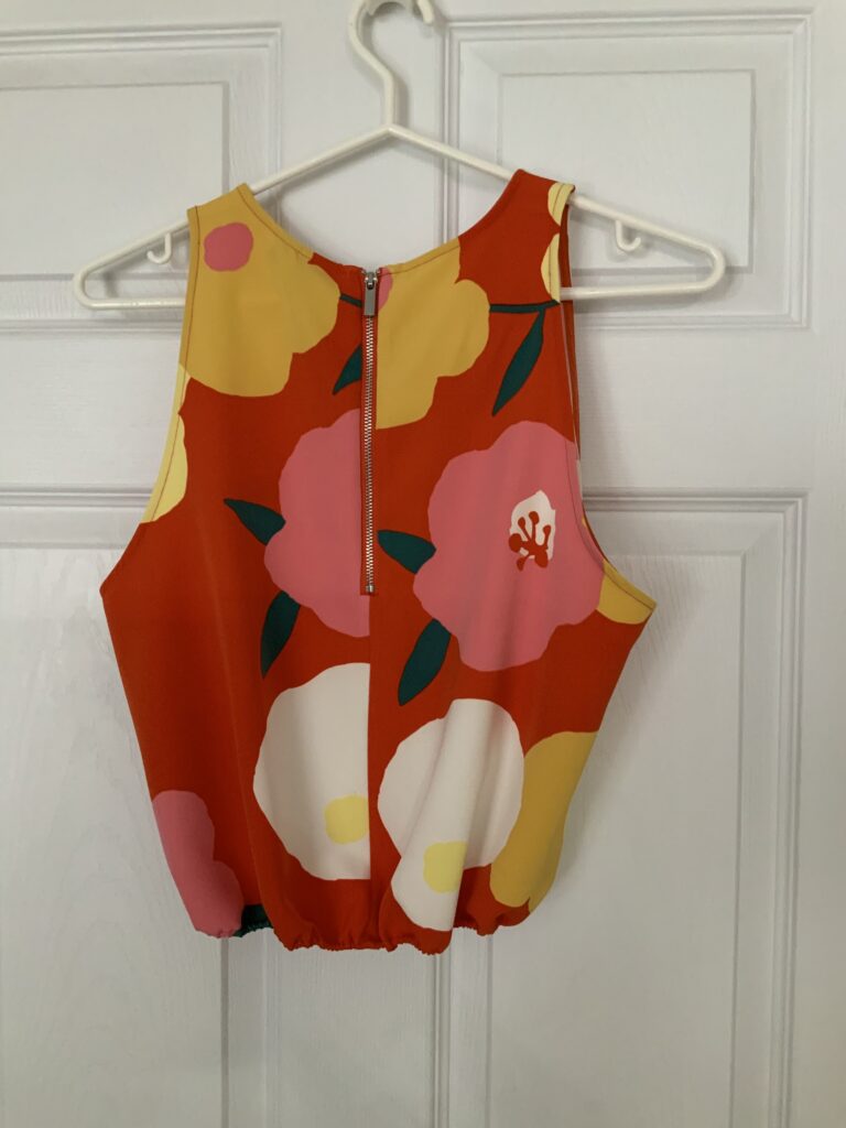 Image for NEW 4 YEARS PANT AND MEDIUM BLOUSE (SIMONS) SEE PHOTO BOTH FOR $60.00