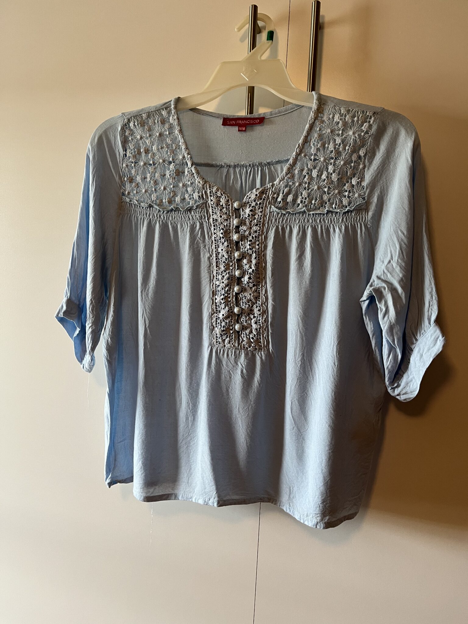 Featured image for Blouse bleu clair - San Francisco