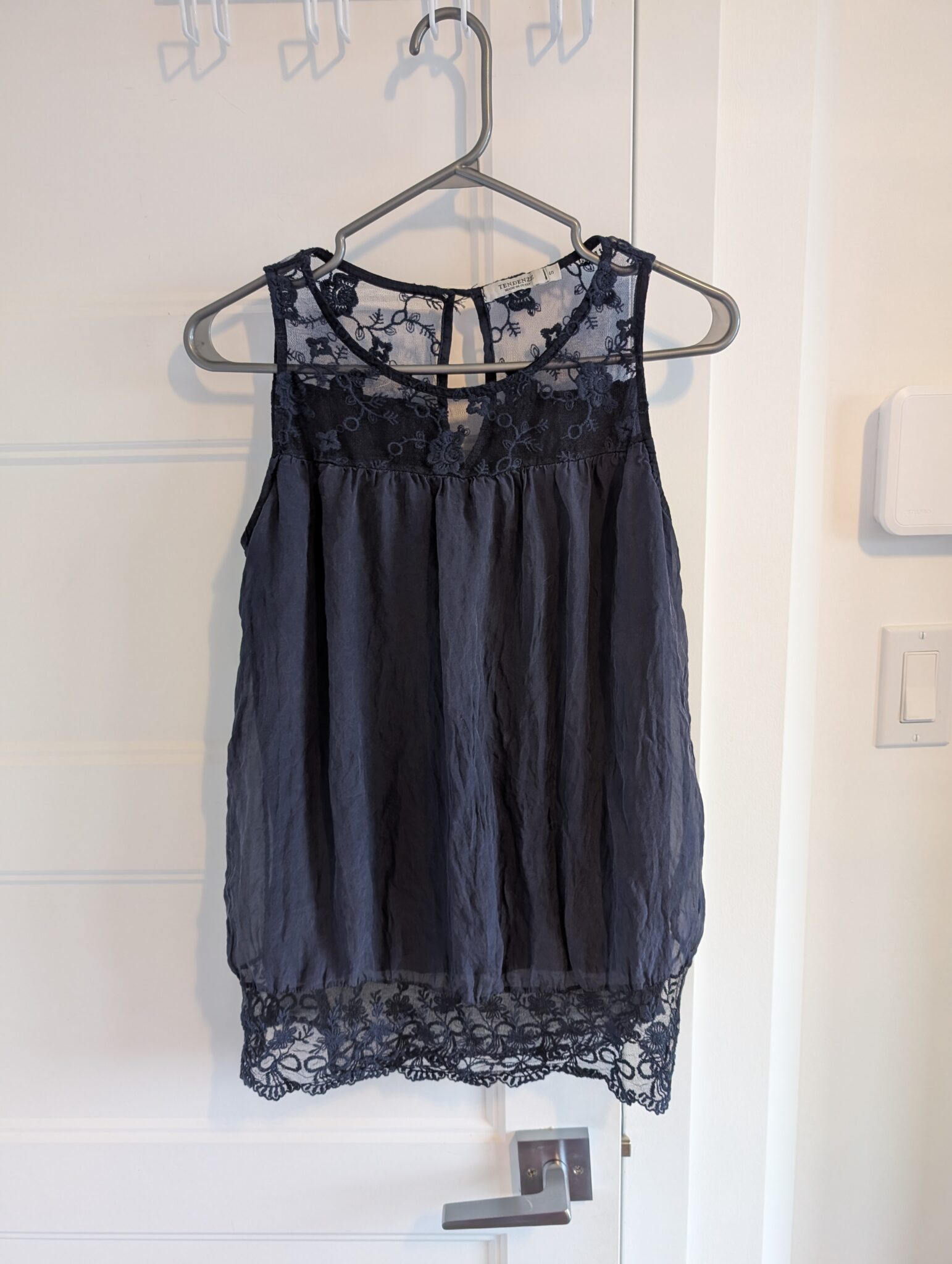 Featured image for Blouse en soie Sz S