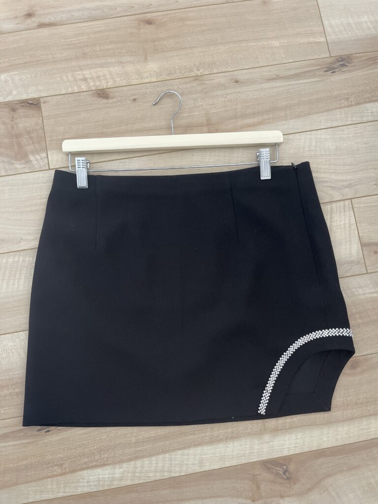 Featured image for Black skirt Zara
