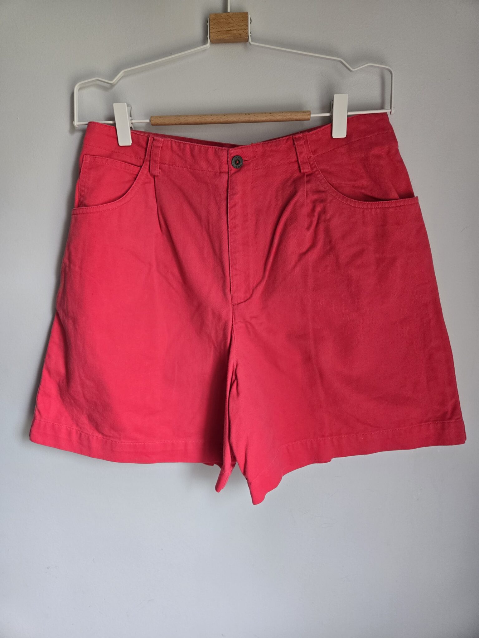 Featured image for Liz Claiborn vintage pink shorts
