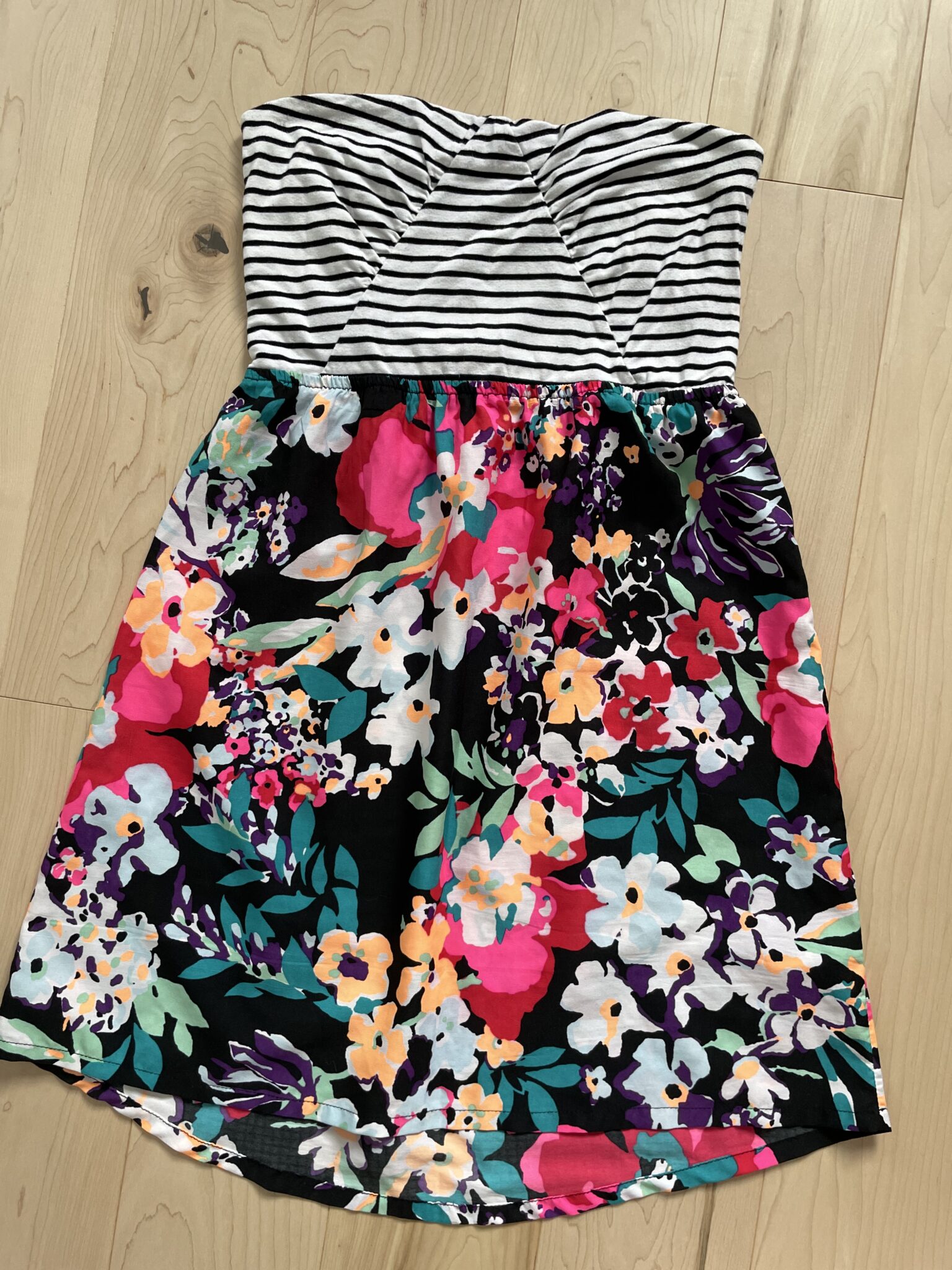 Featured image for Casual strapless dress
