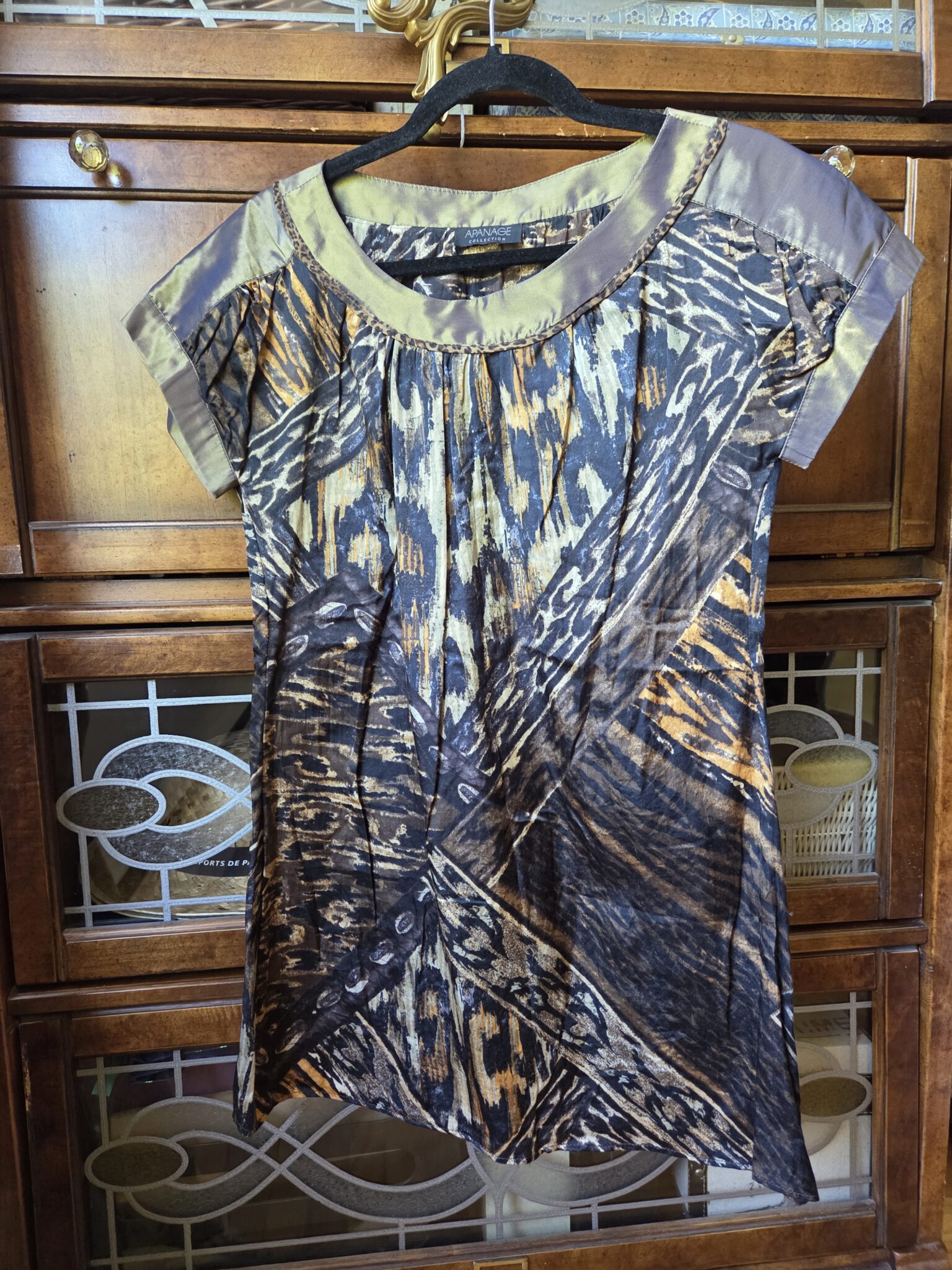 Featured image for Magnifique mini-robe 100 % soie