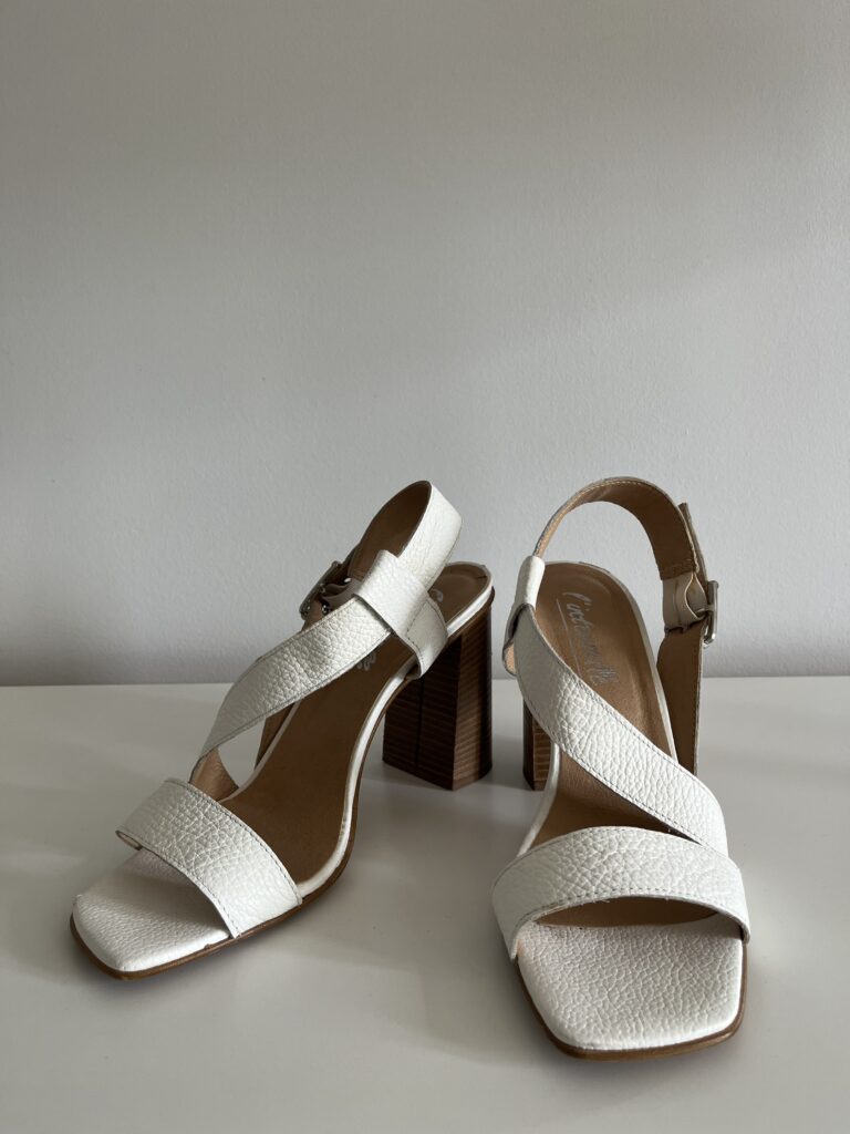 Featured image for Sandales à talons beige l’Intervalle taille 41