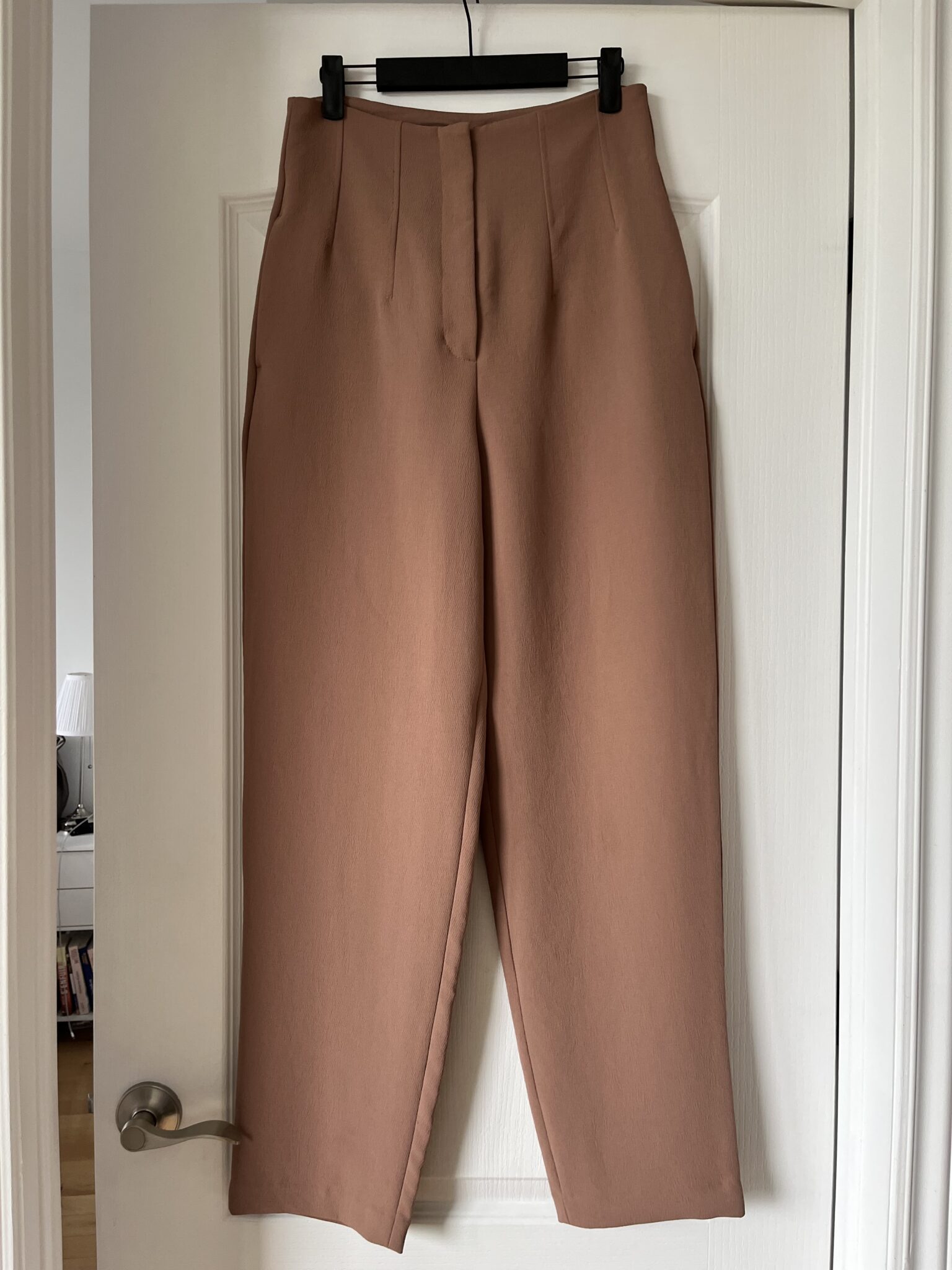Featured image for Wilfred Aritzia trousers size 8 US pink brown