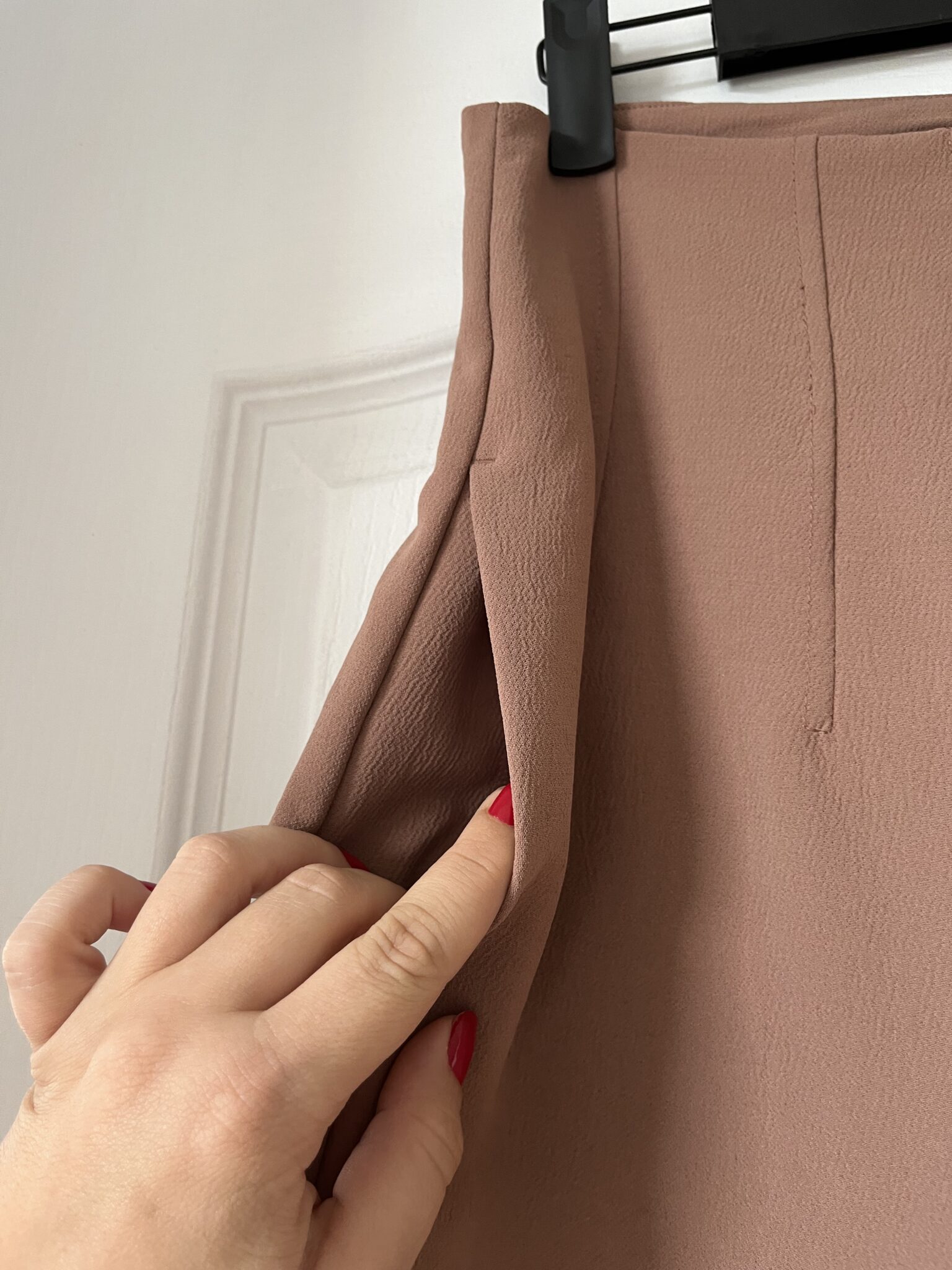 Image for Wilfred Aritzia trousers size 8 US pink brown