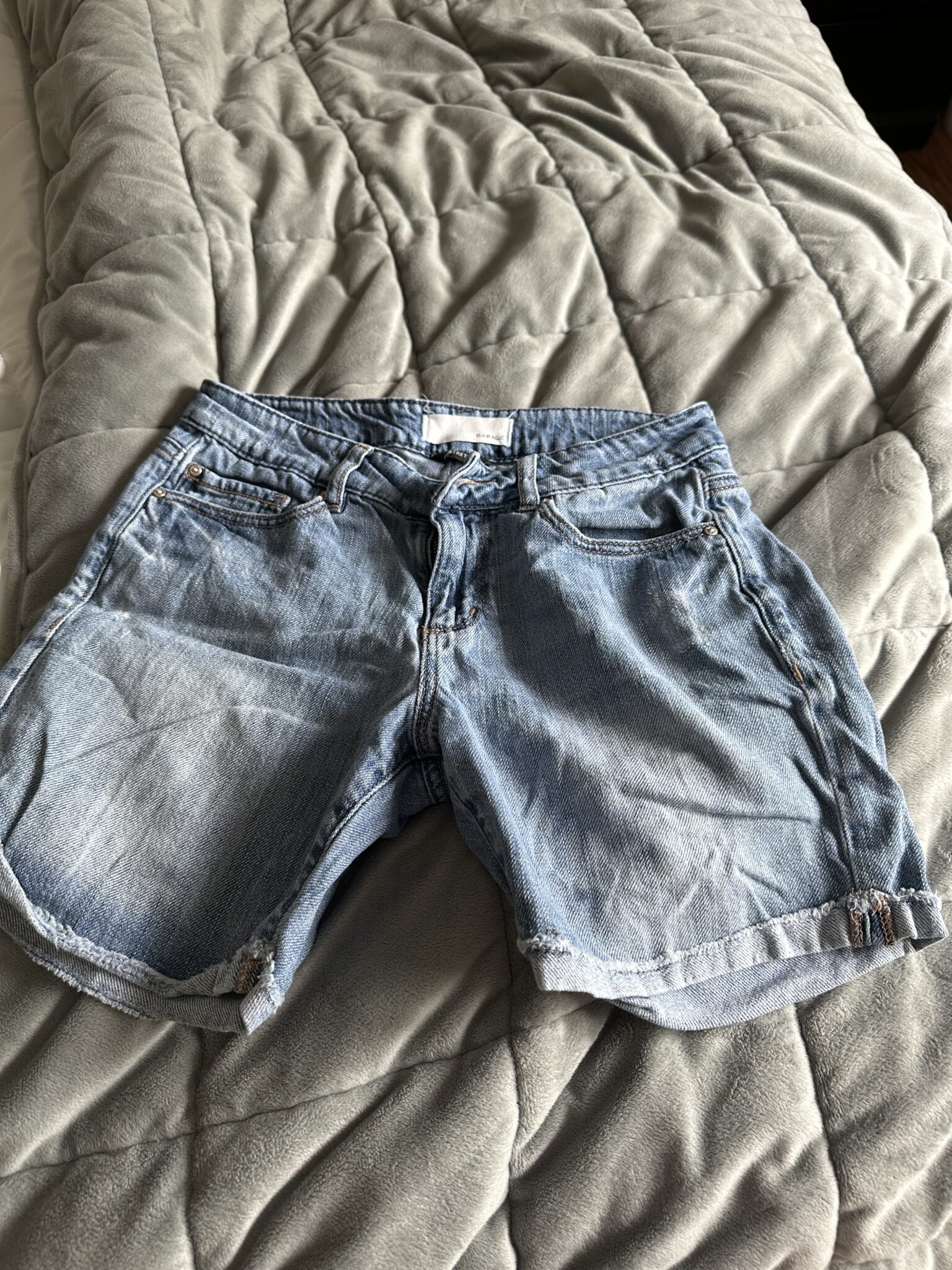 Featured image for Short bermudas en jeans