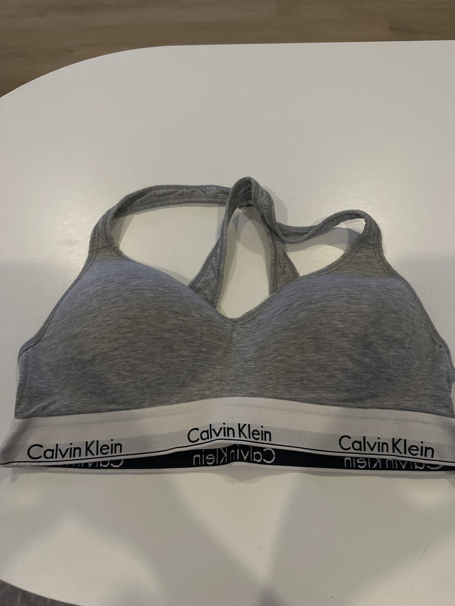 Featured image for Brassière de sport Calvin Klein