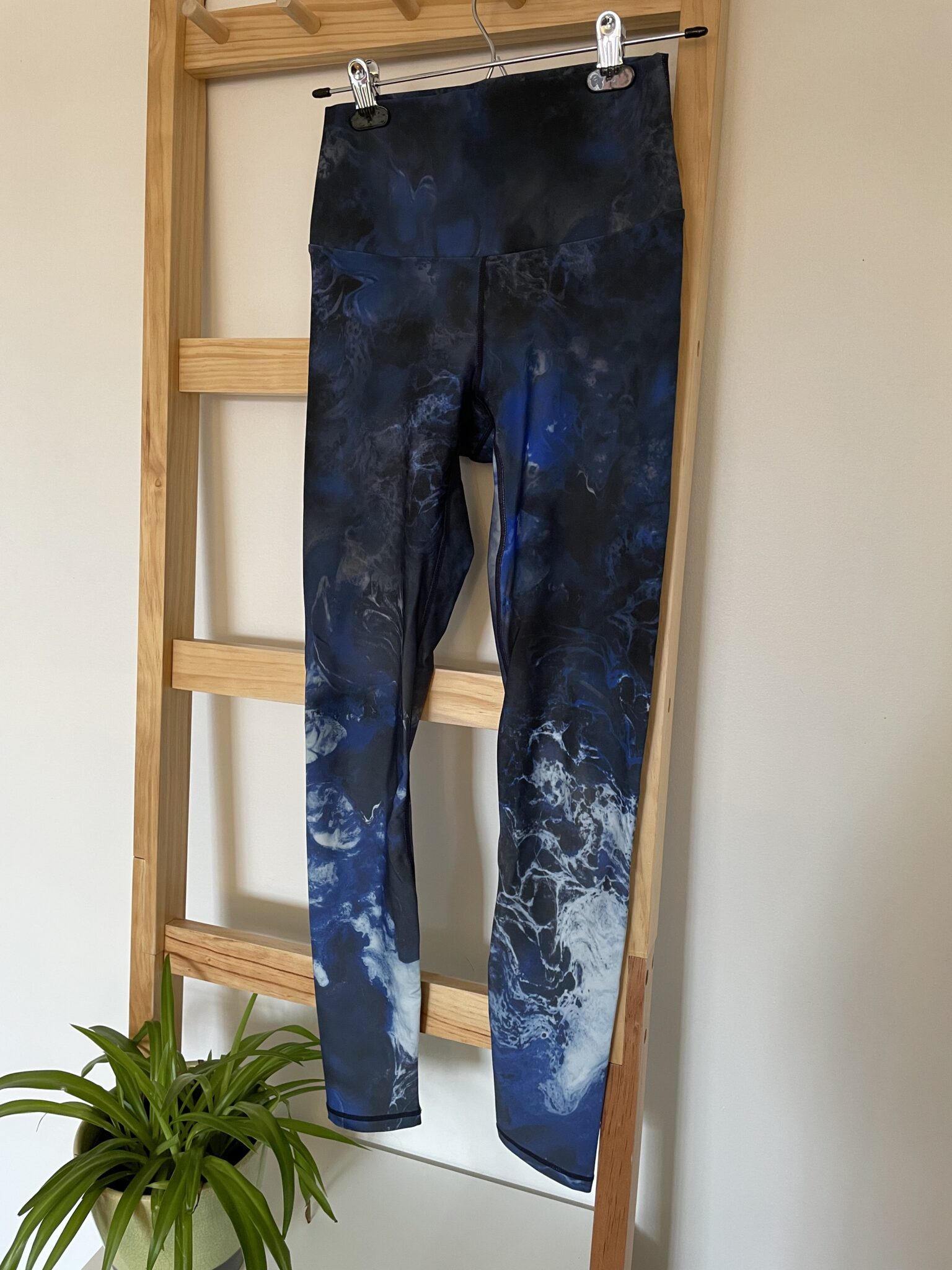 Featured image for Legging Storm Oraki
