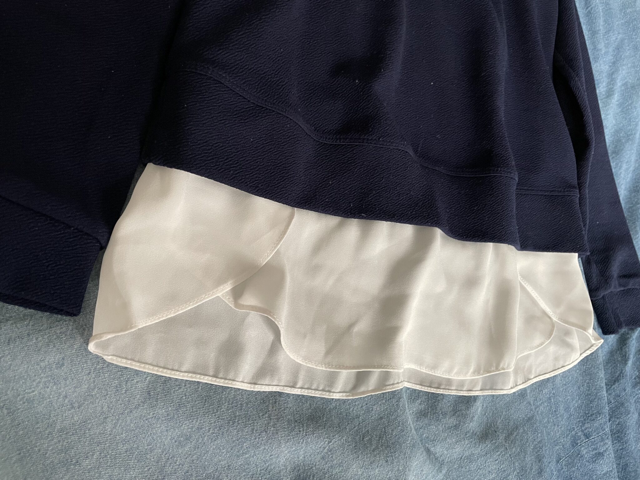 Image for Long-sleeved shirt with integrated hem