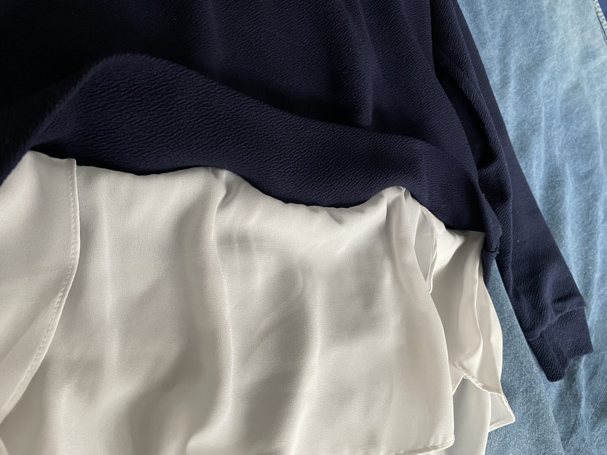 Image for Long-sleeved shirt with integrated hem