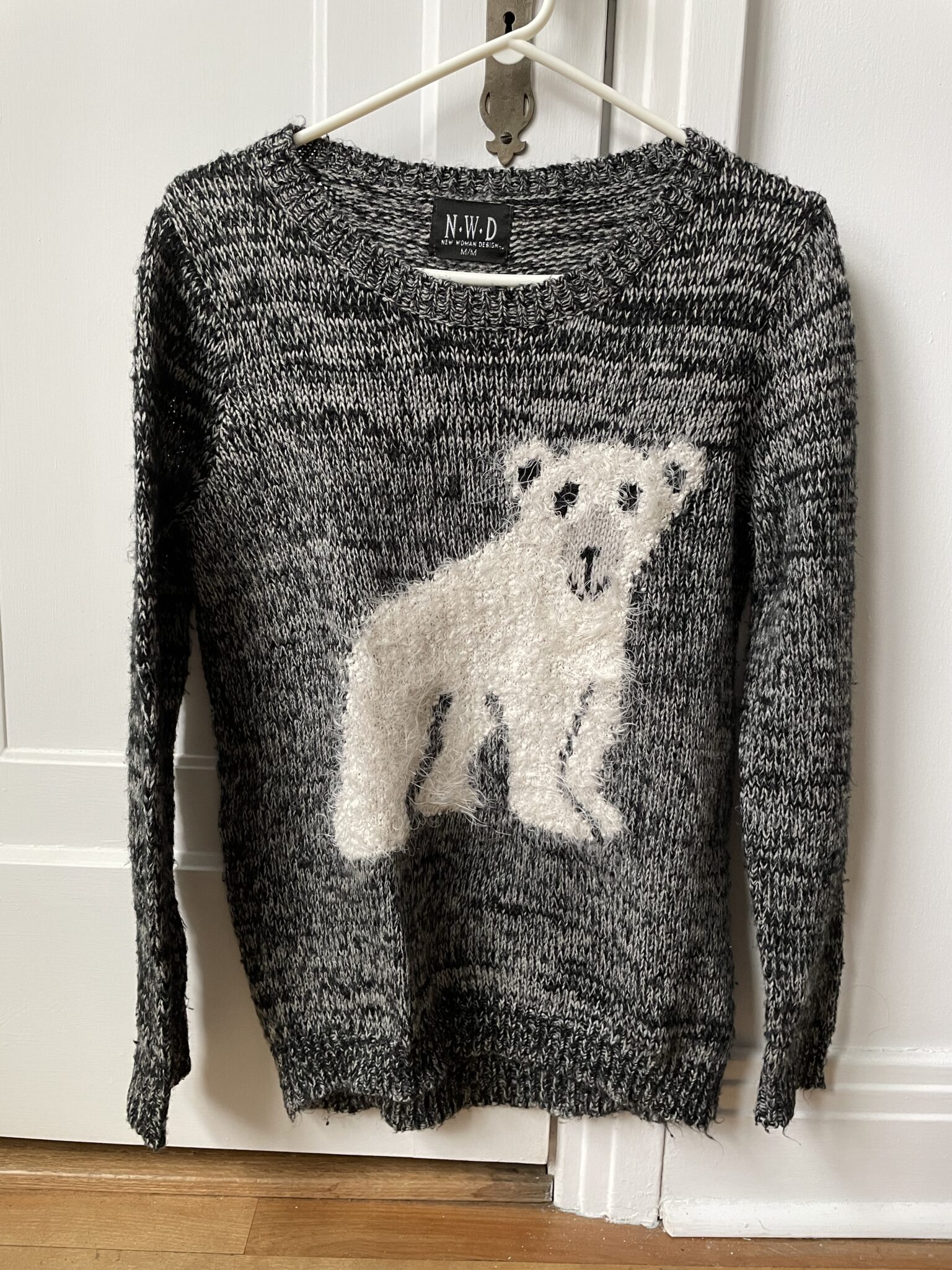 Featured image for Chandail tricot ours polaire