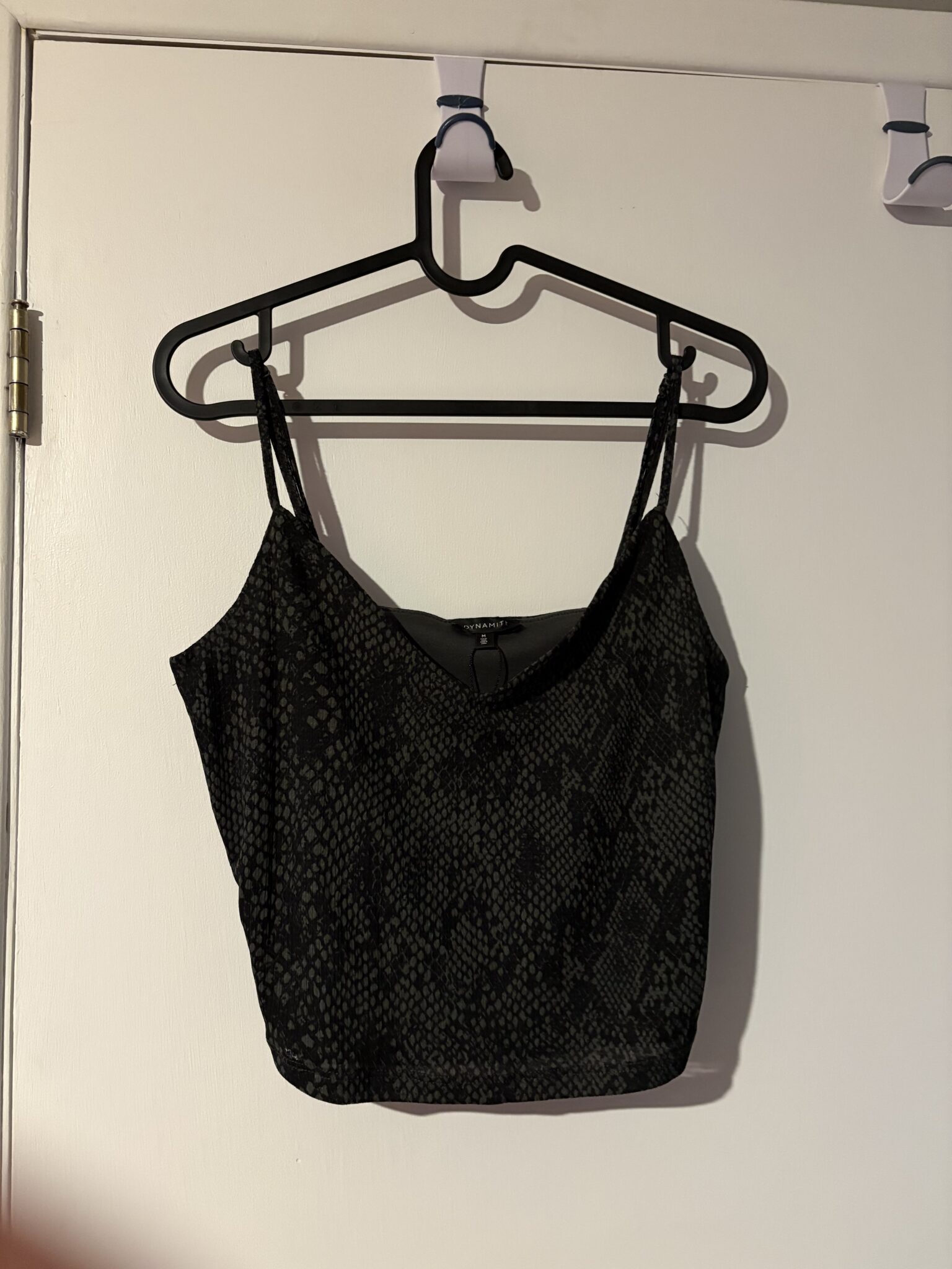 Featured image for Camisole motif peau de serpent