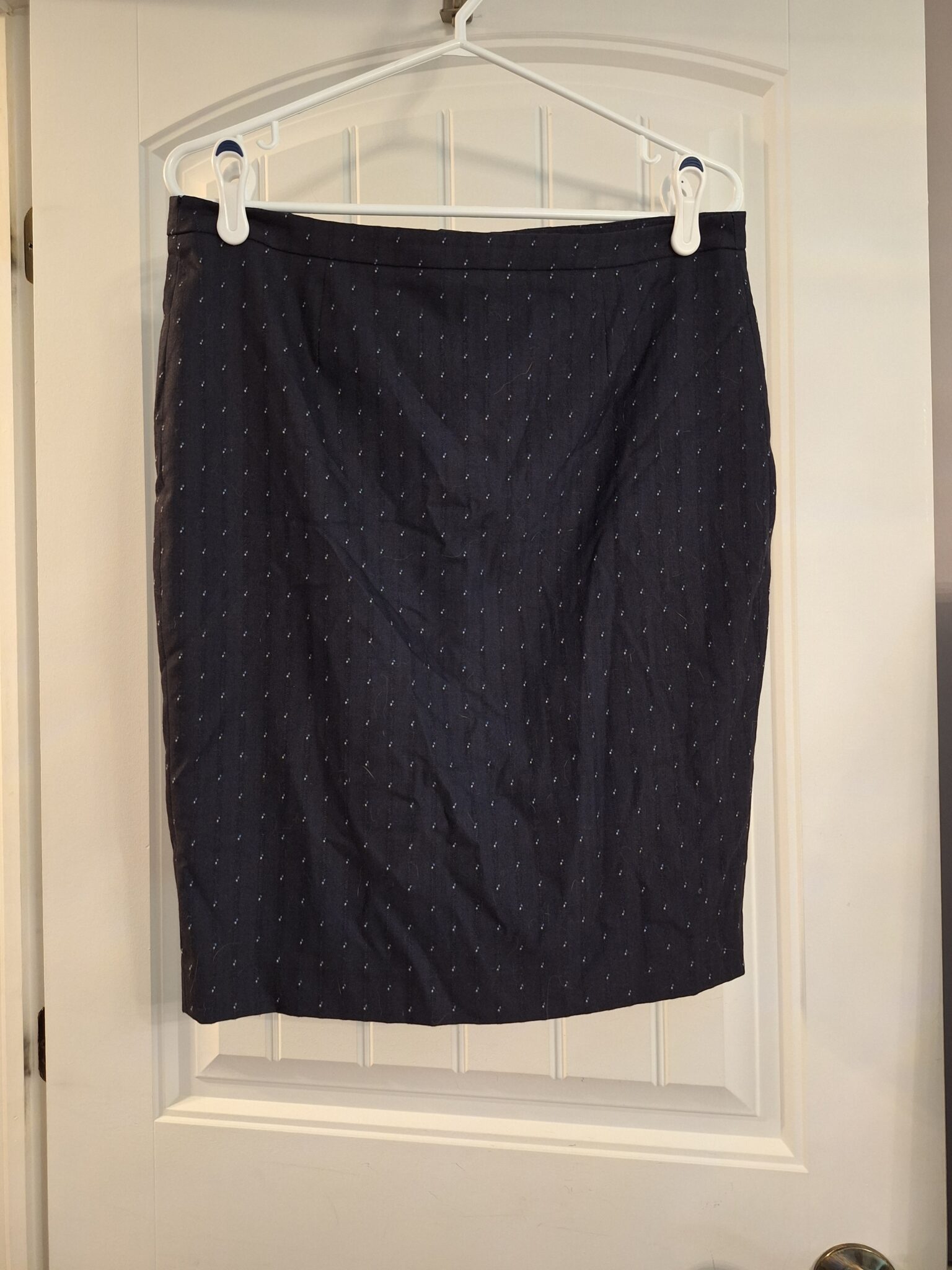 Featured image for Jupe tailleur marine
