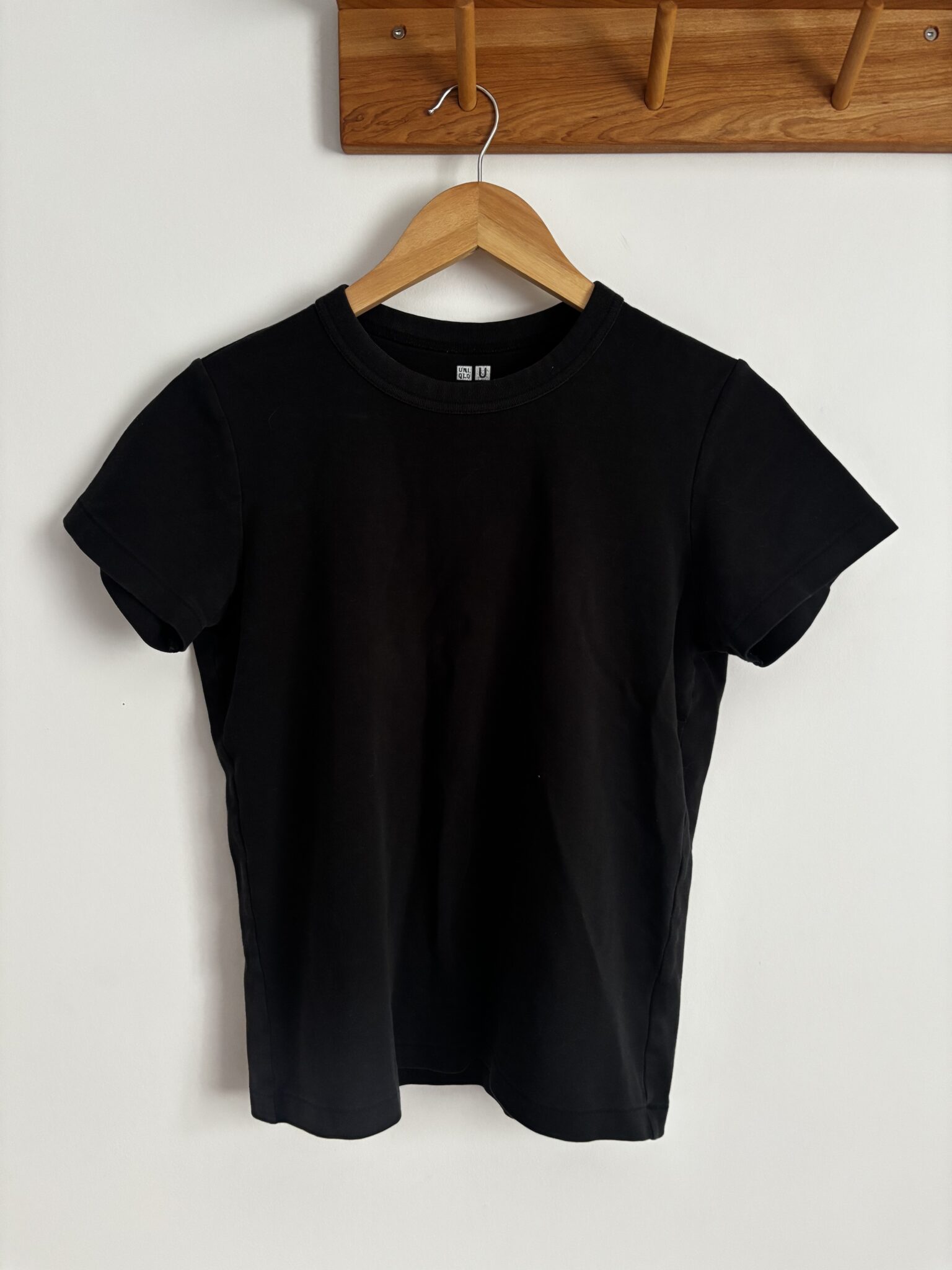 Image for Black T-shirt 100% cotton U UNIQLO (M)