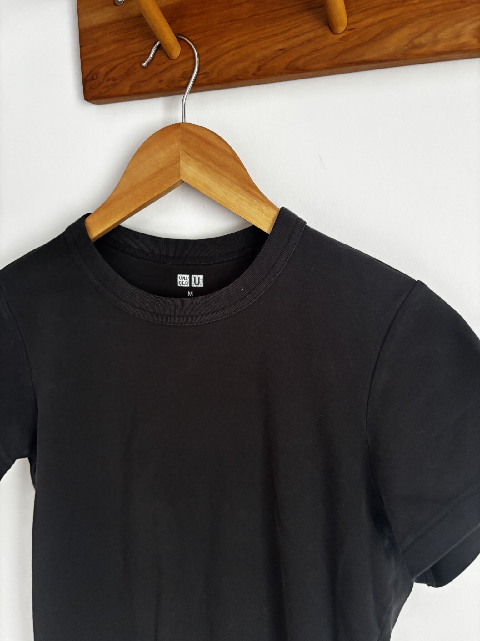 Image for Black T-shirt 100% cotton U UNIQLO (M)