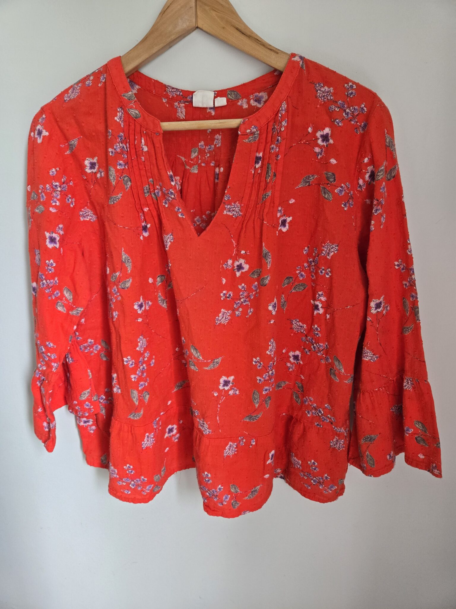 Featured image for 100% cotton flowing blouse GAP