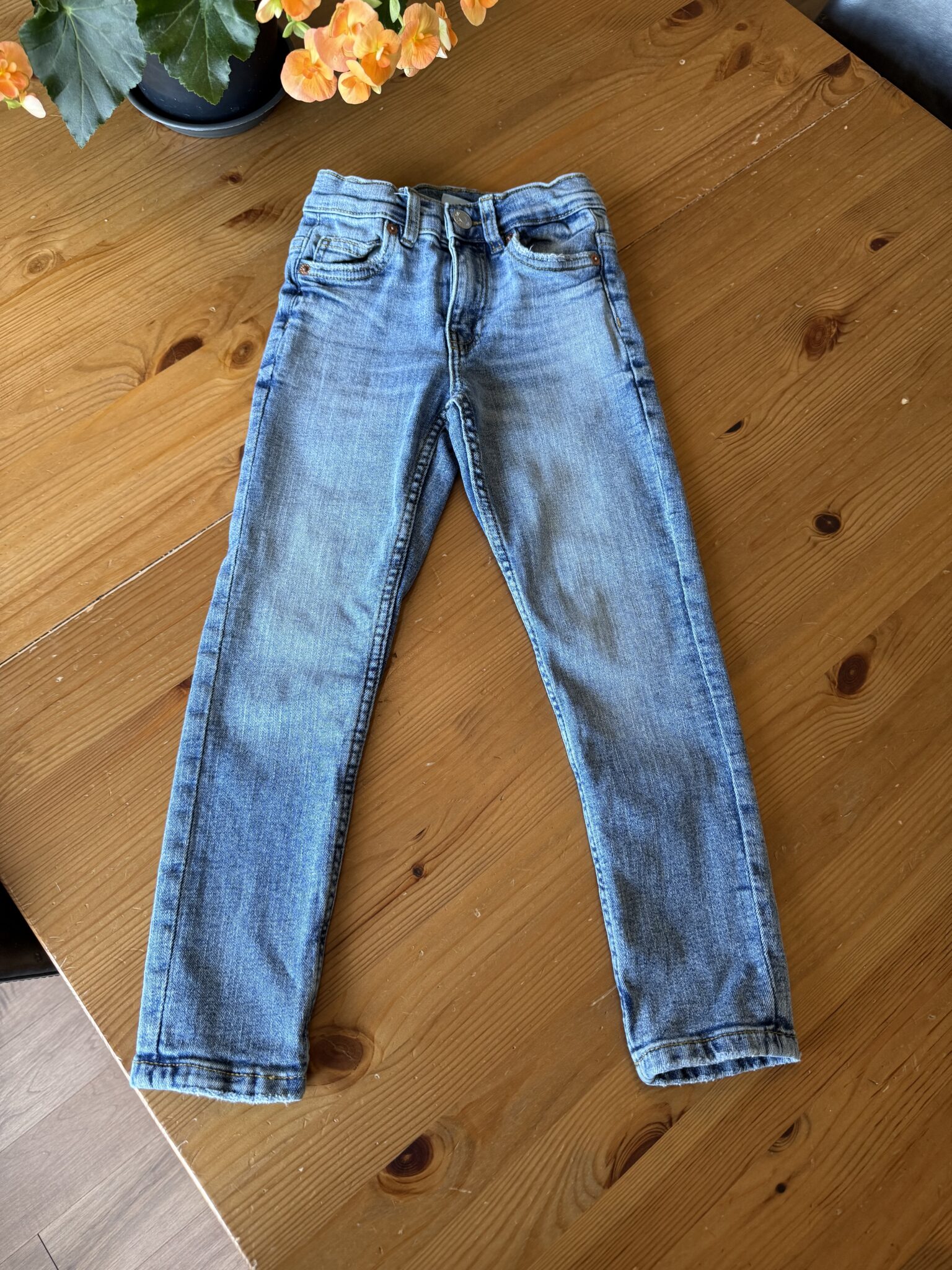 Featured image for Jeans coupe droite Zara