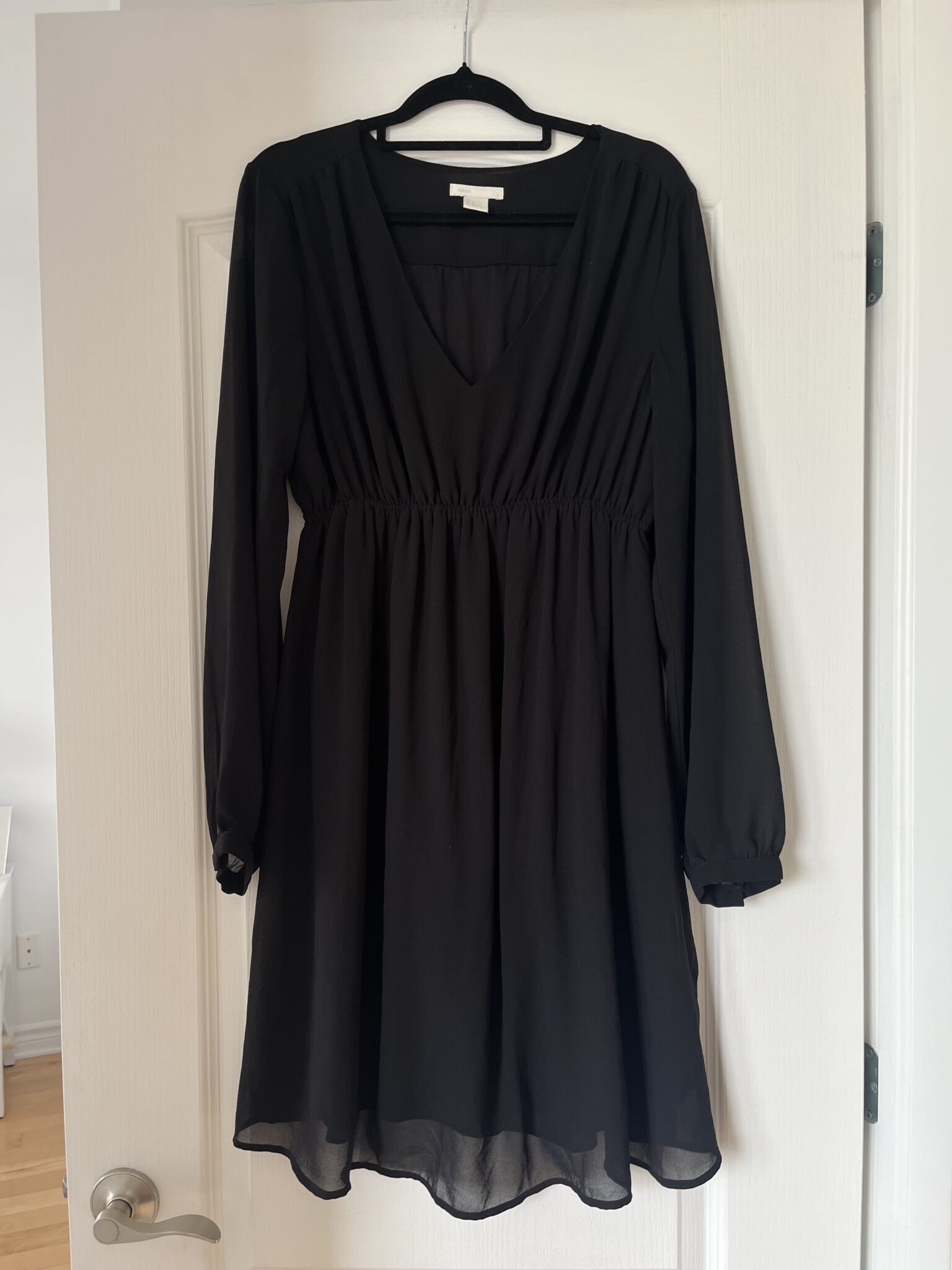 Featured image for Robe maternité H&M Mama taille M noir