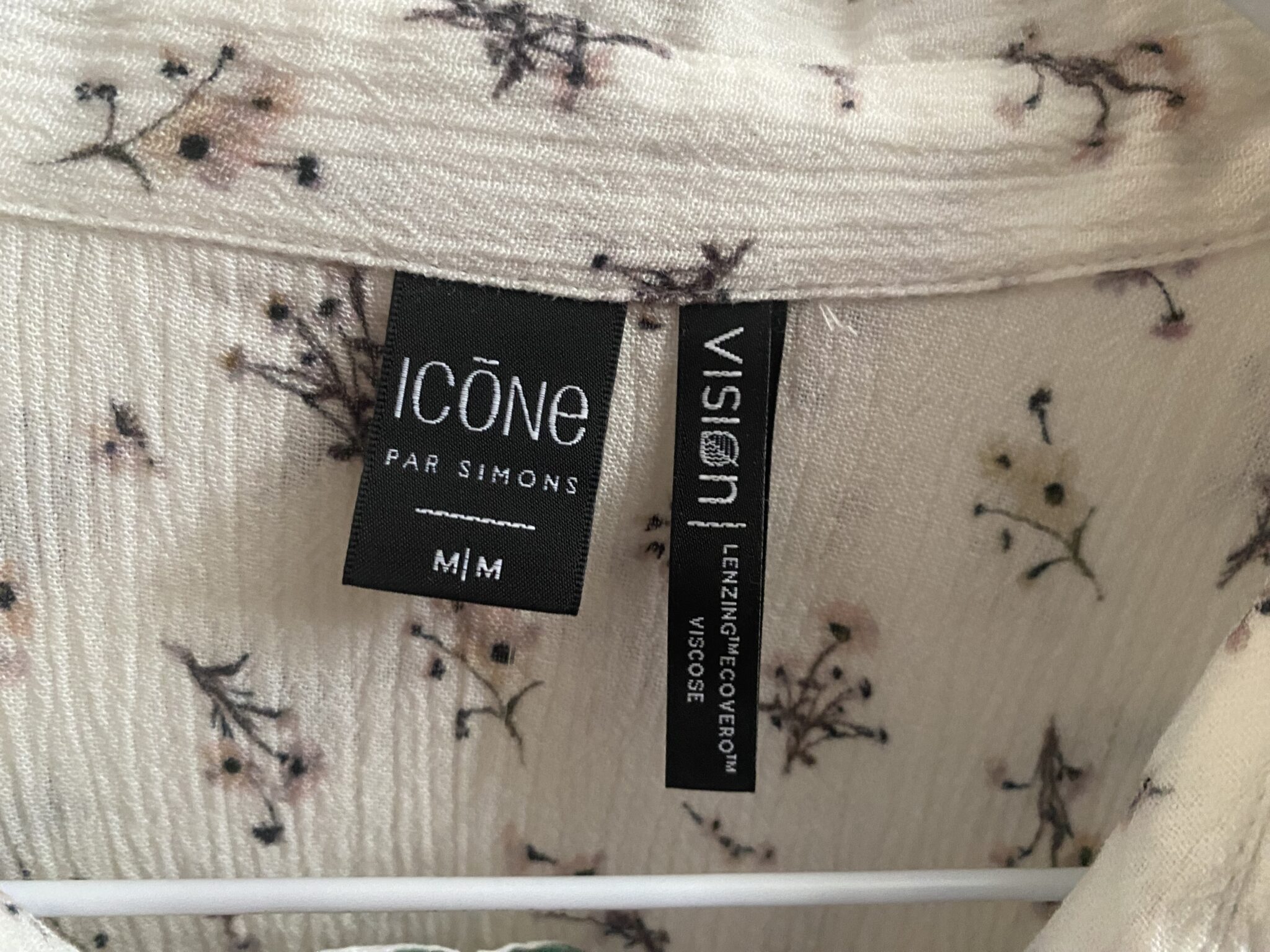 Image for Neuve, Blouse fleurie manches longues Simons