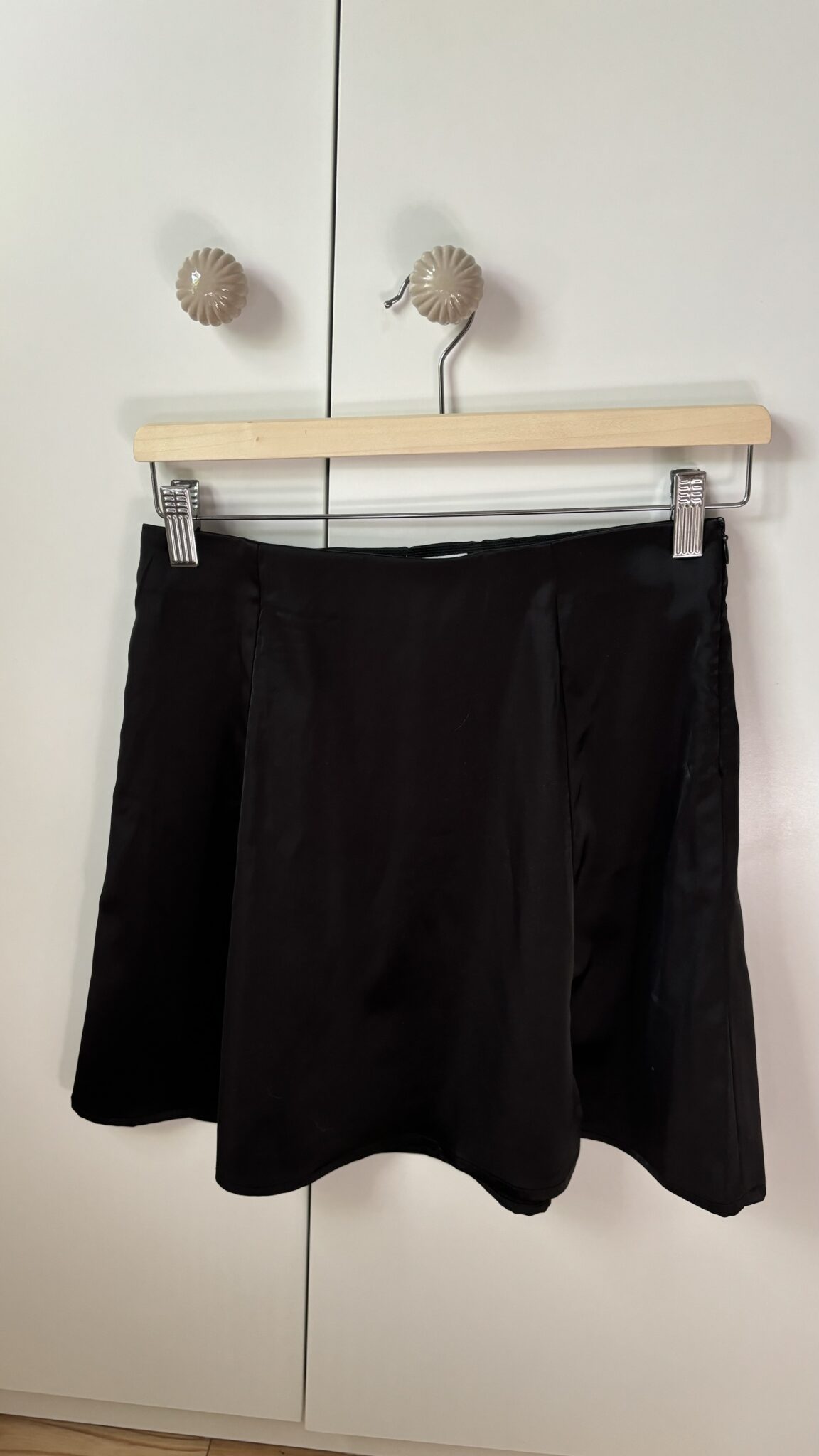 Image for Jupe courte en satin