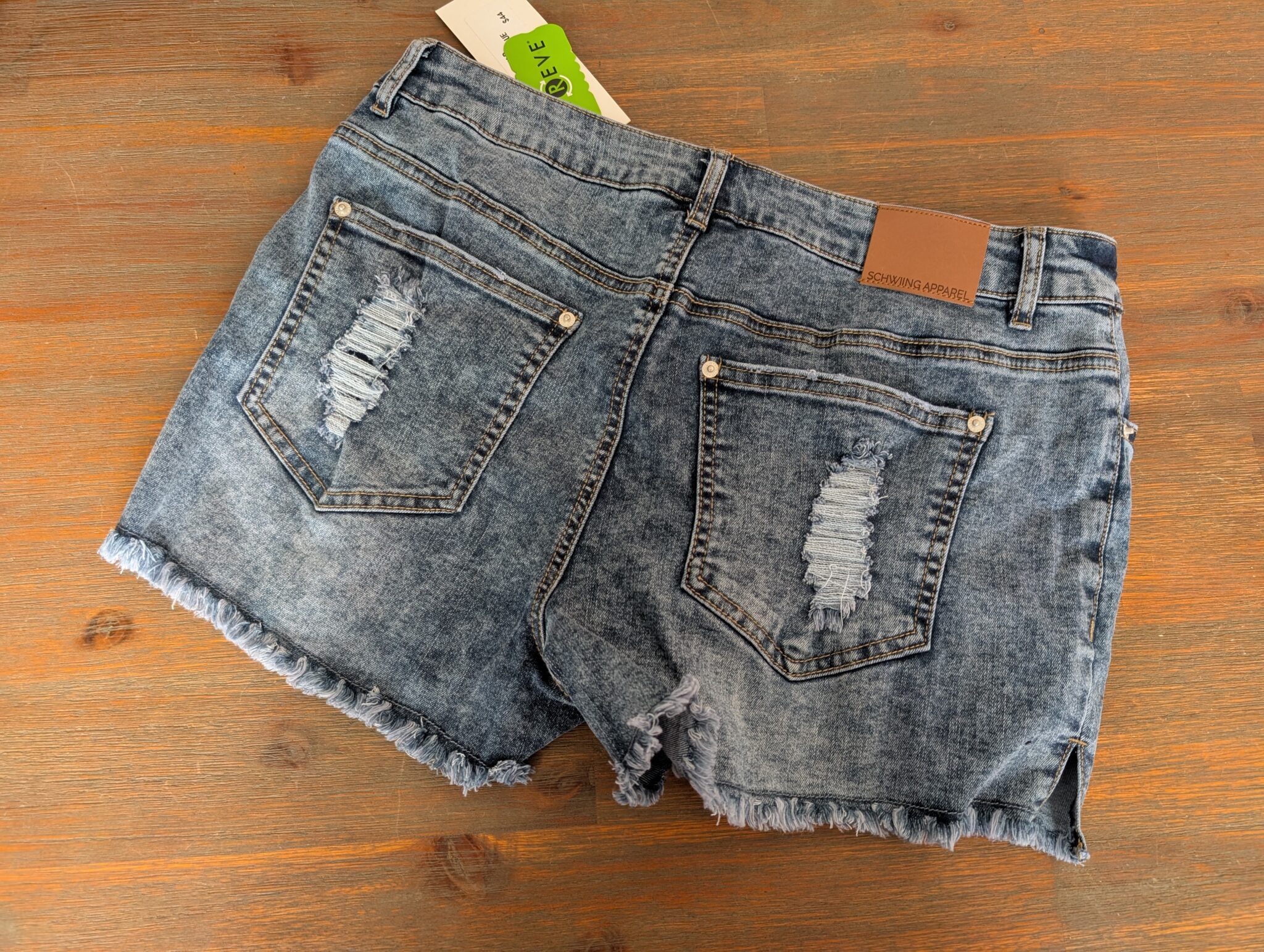 Image for Short Schwiing apparel