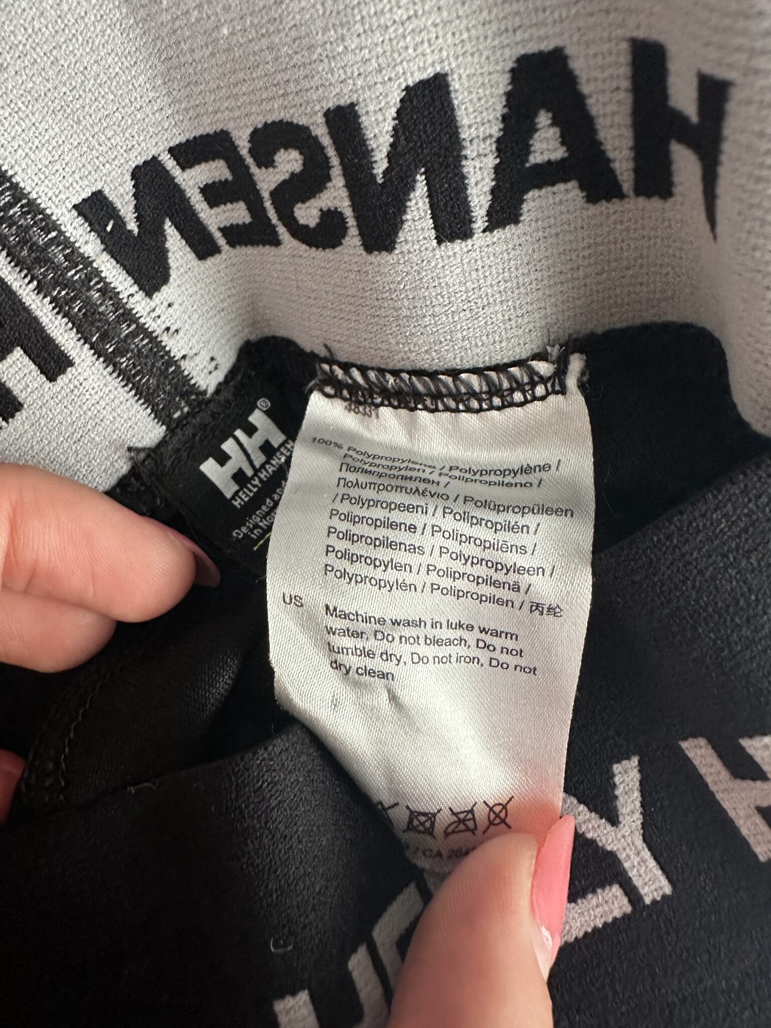Image for Pantalon Helly Hansen LIFA® pour femme et sous-vêtement Helly Hansen LIFA® à manches longues et col ras du cou pour femme.