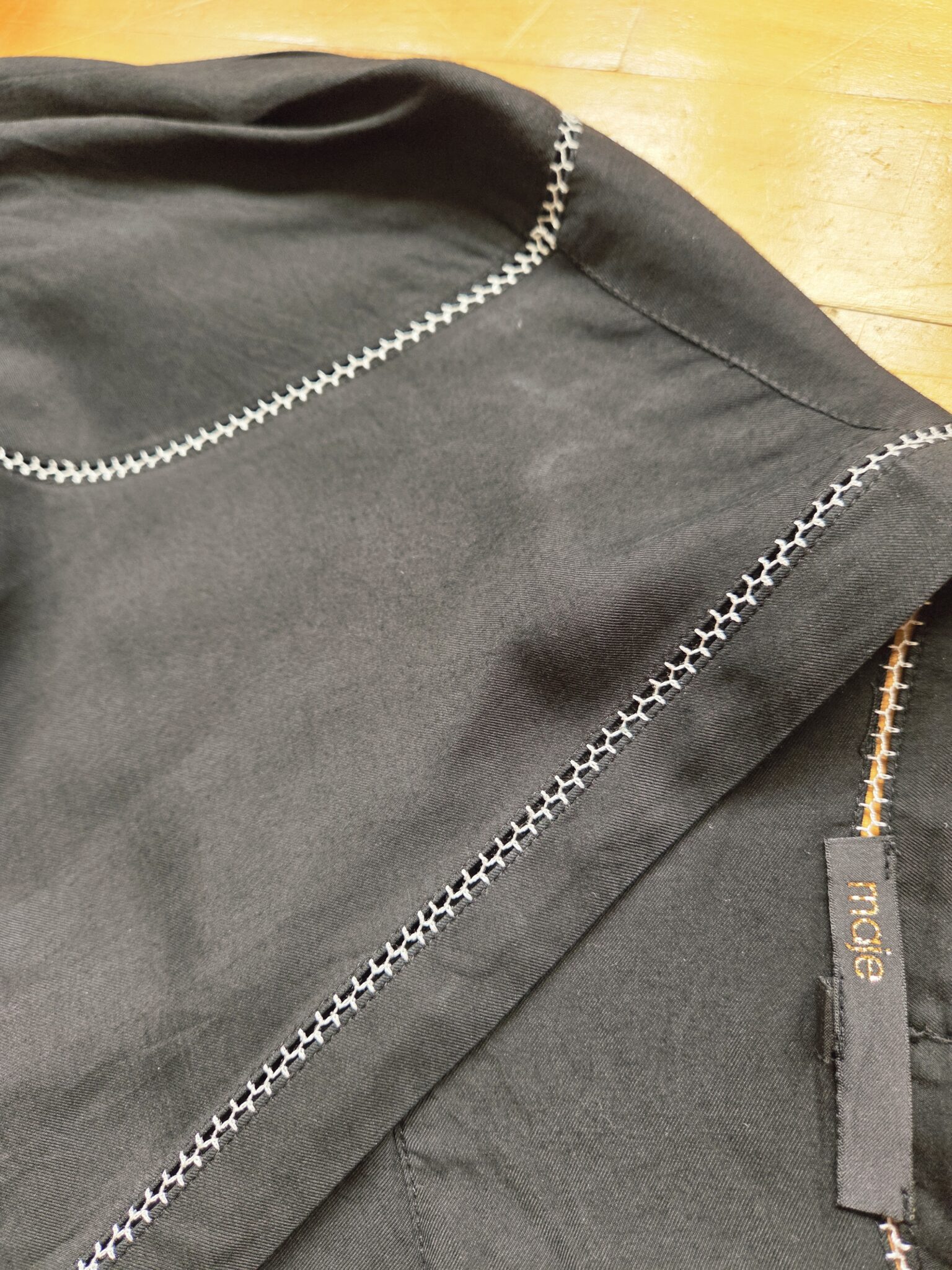 Image for MAJE- Chemise élégante noire 100 % soie