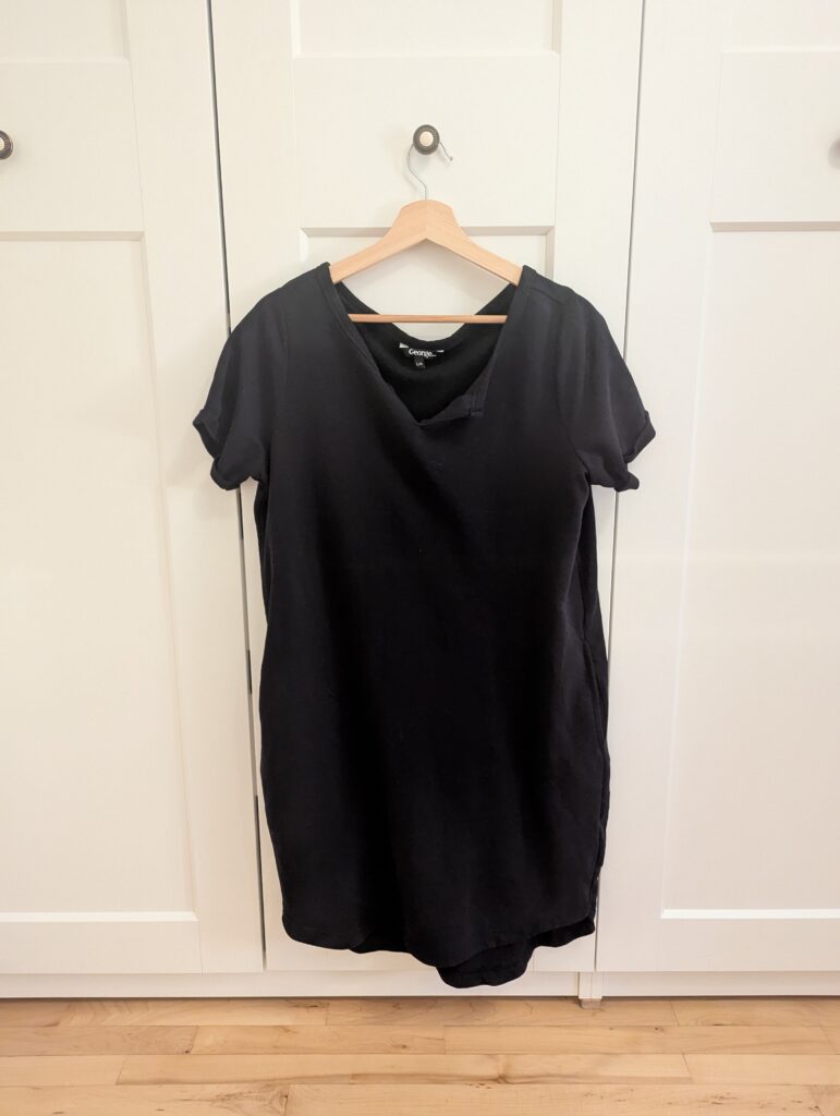 Featured image for Robe noire en molleton