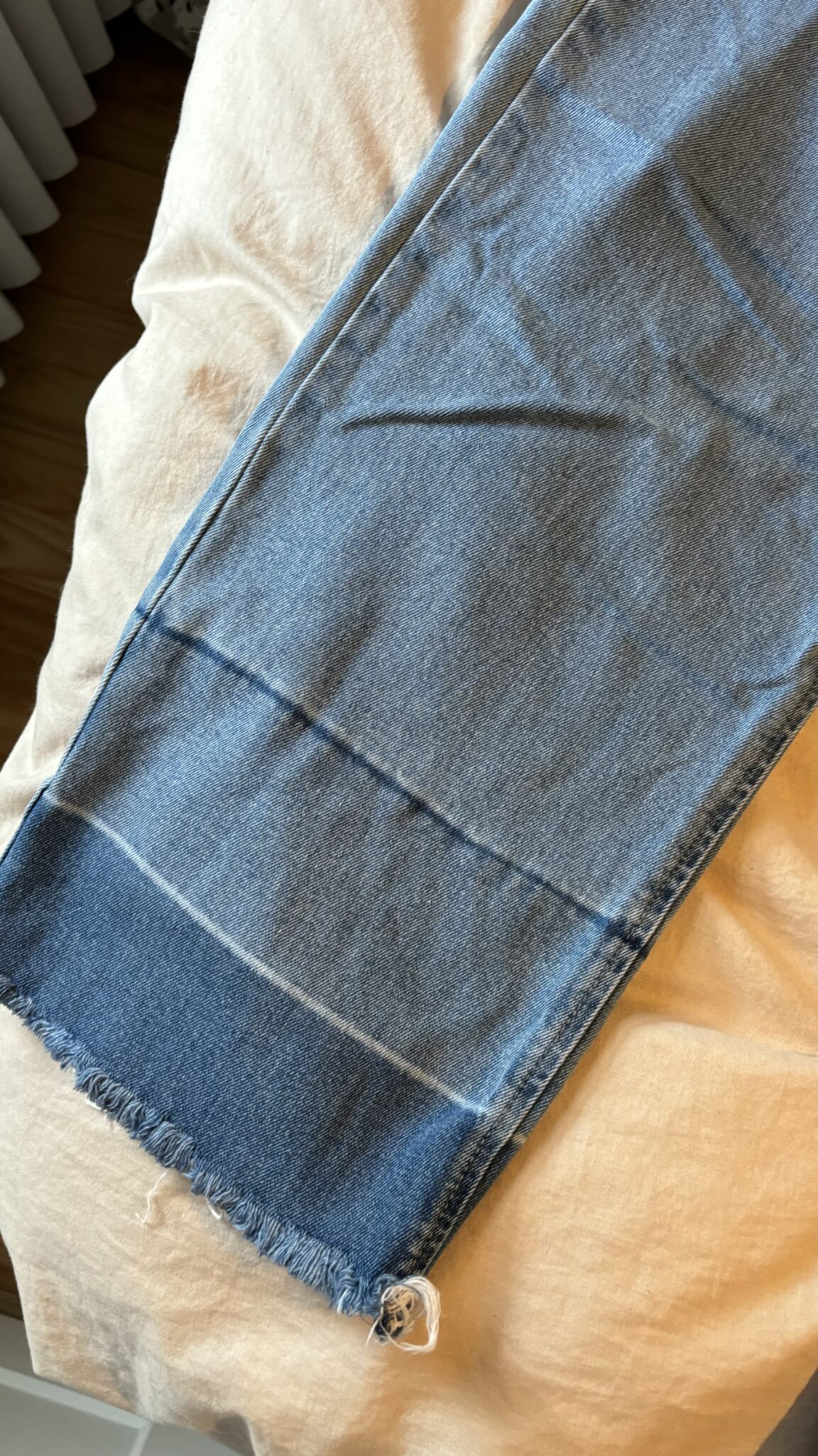 Image for Wide-leg jeans