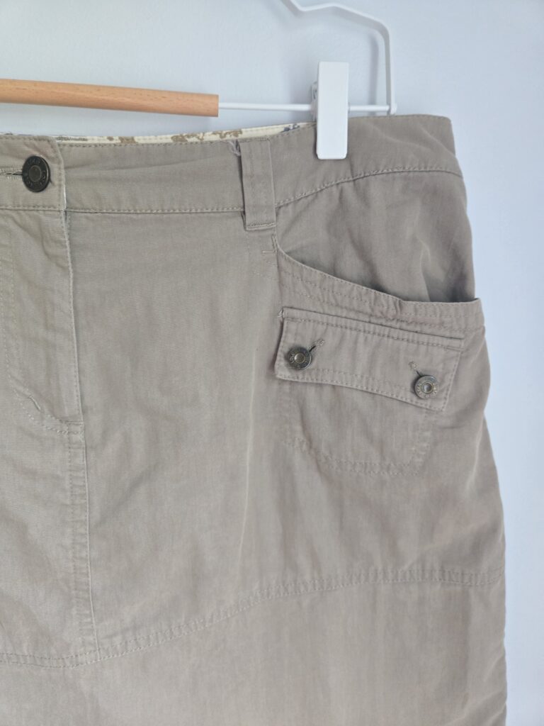 Image for Short khaki skirt Lolë