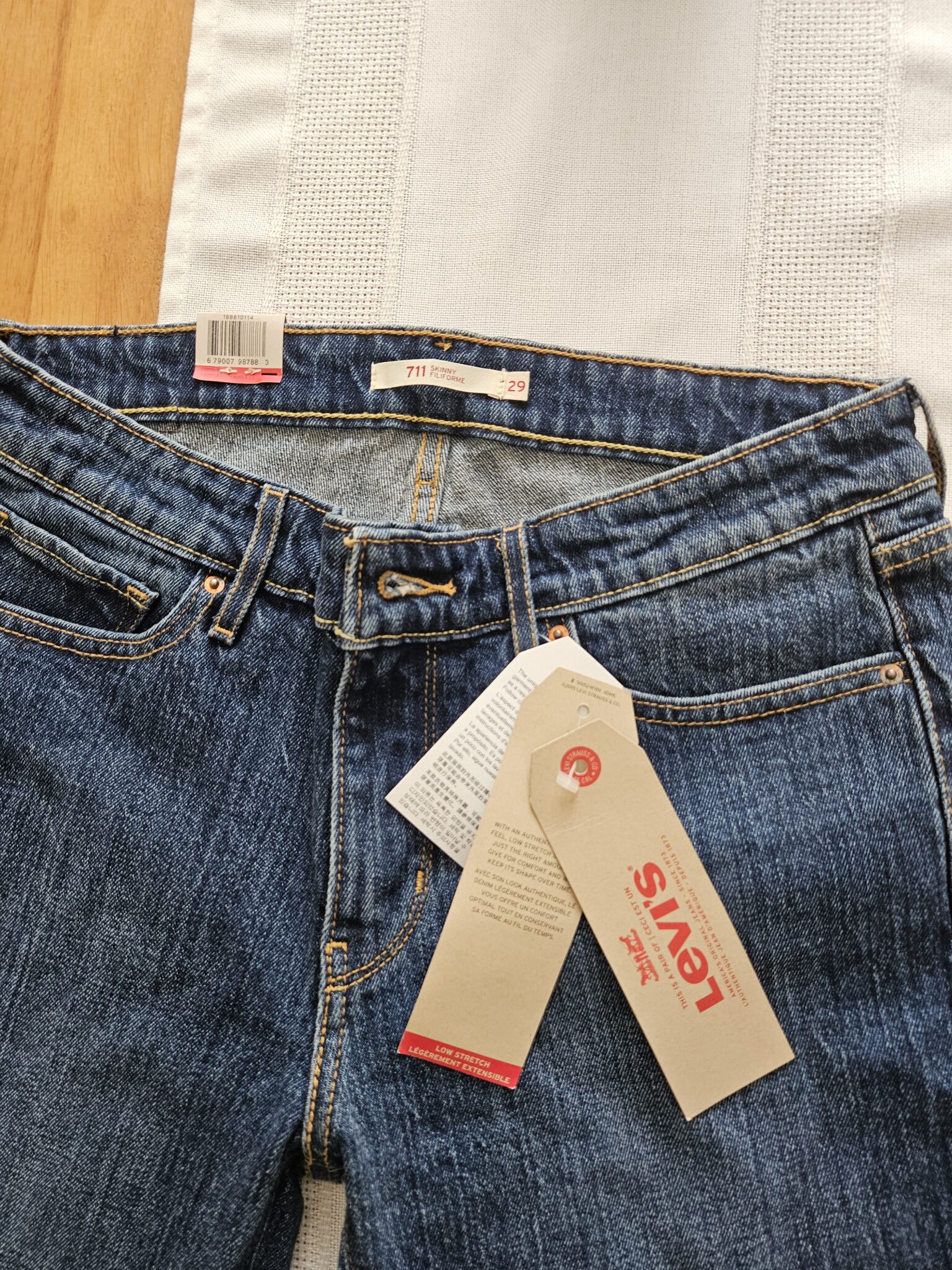 Featured image for Levis 711, 29'x34'