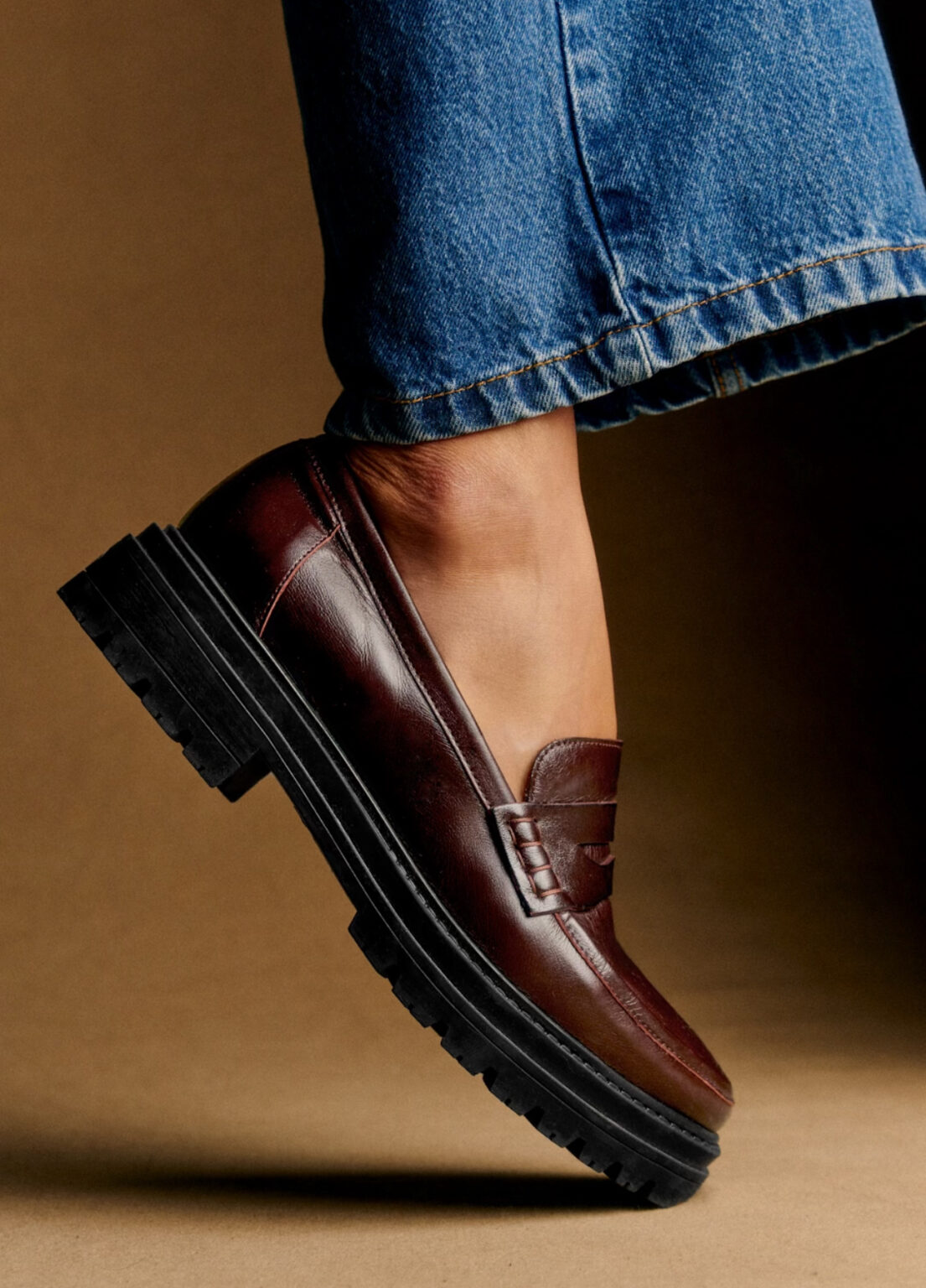 Featured image for Mocassins Sézane — comme neuf.