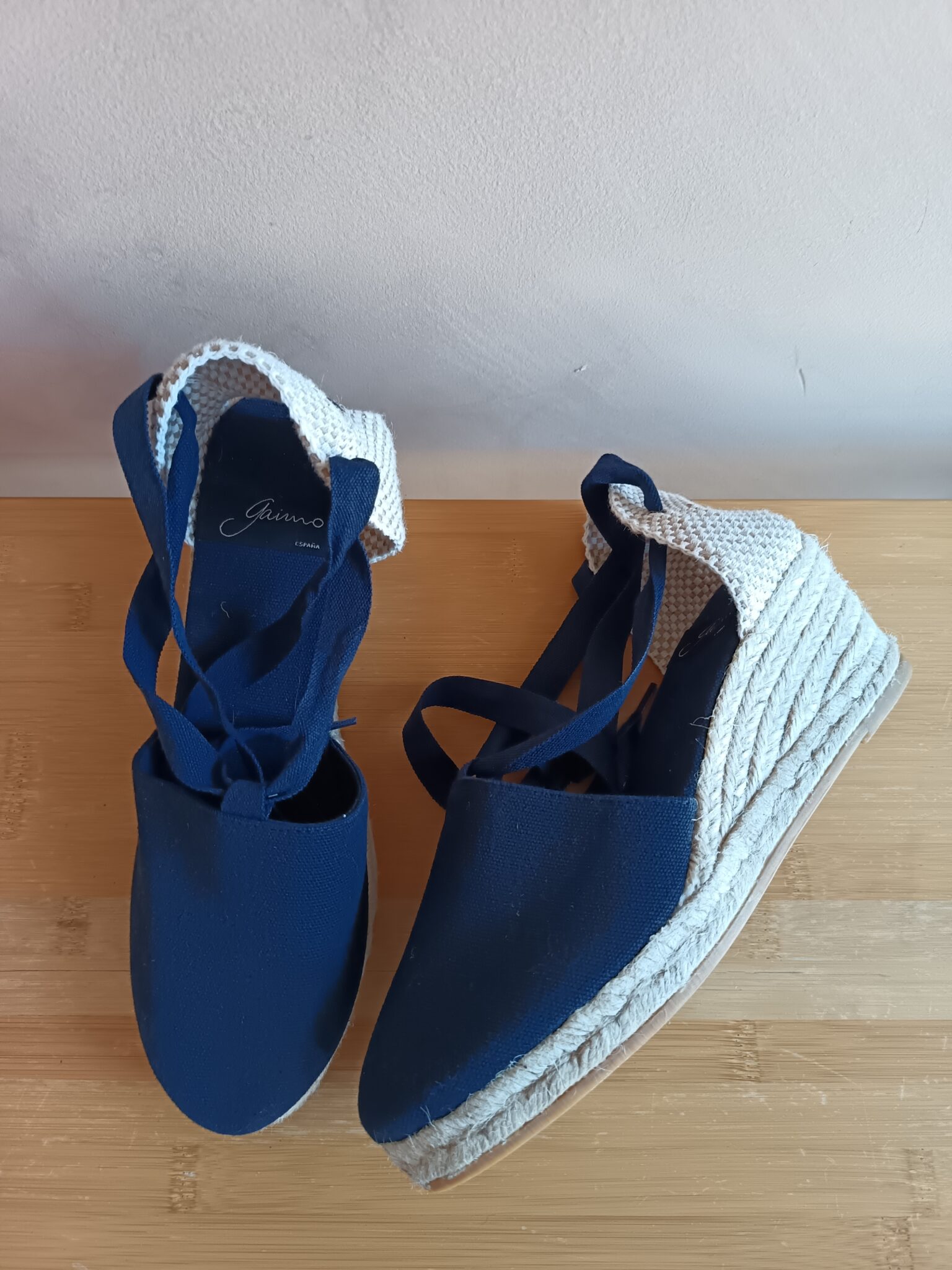 Image for Espadrilles en toile bleu marine fabriquées en Espagne