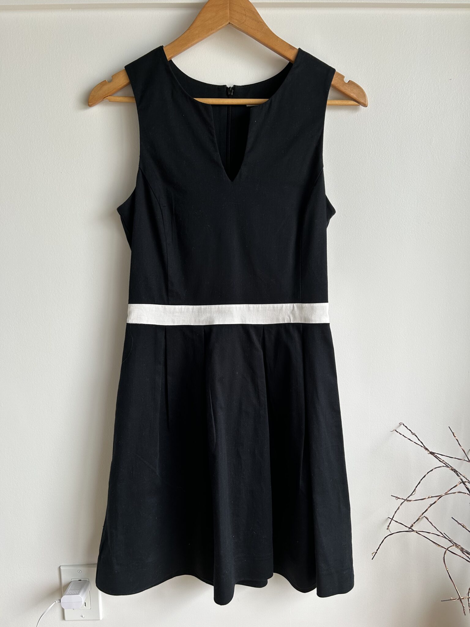 Featured image for Jolie robe en coton noir