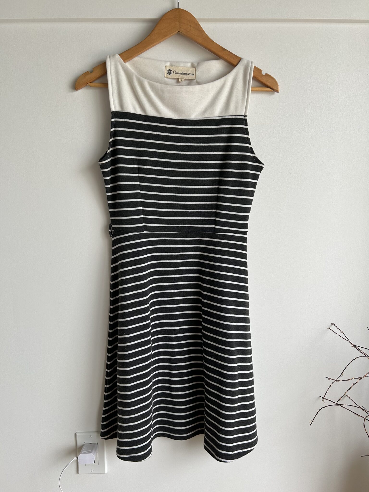 Featured image for Jolie robe marinière
