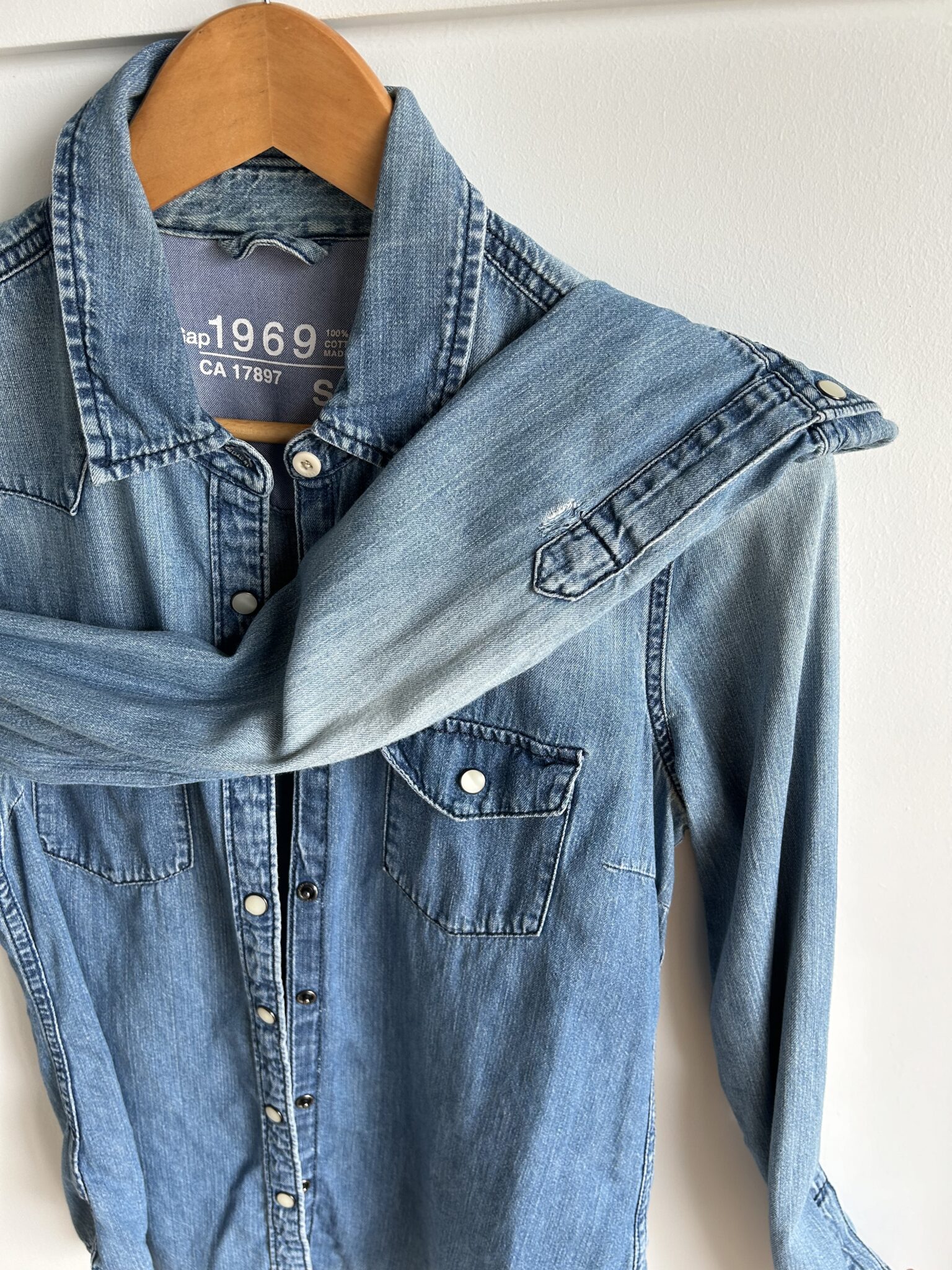 Image for Chemise en jean cintrée