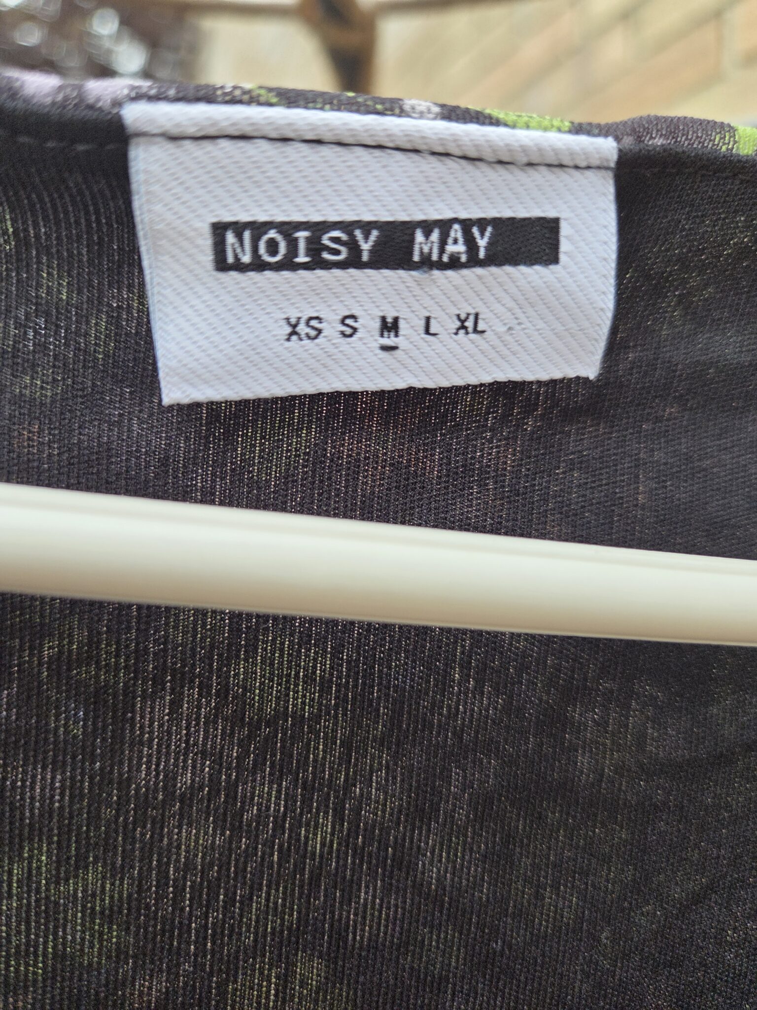 Image for Noisy May - Magnifique robe noire froncée  à fleurs multicolores