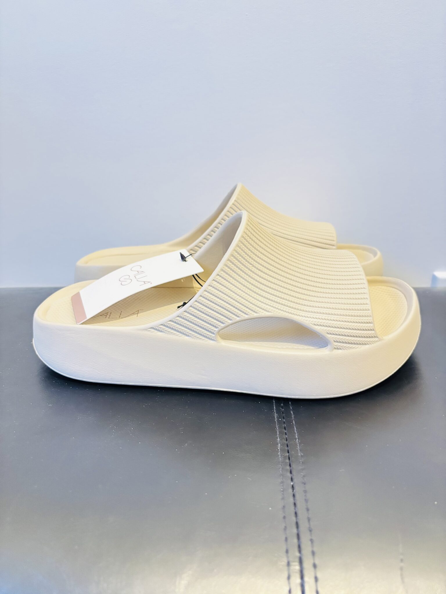 Featured image for Neuf - Sandales Calia