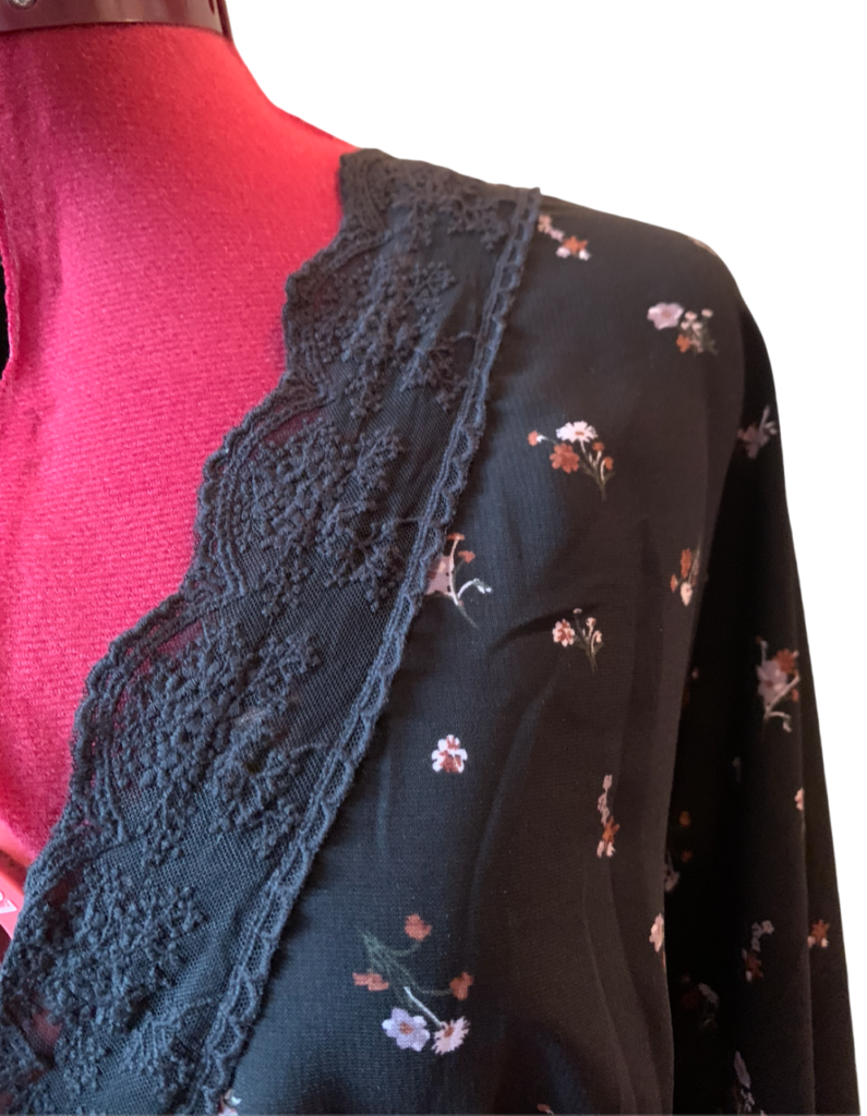Image for ICONE - Large black short blouse short with lace plunging v-neck small flowers